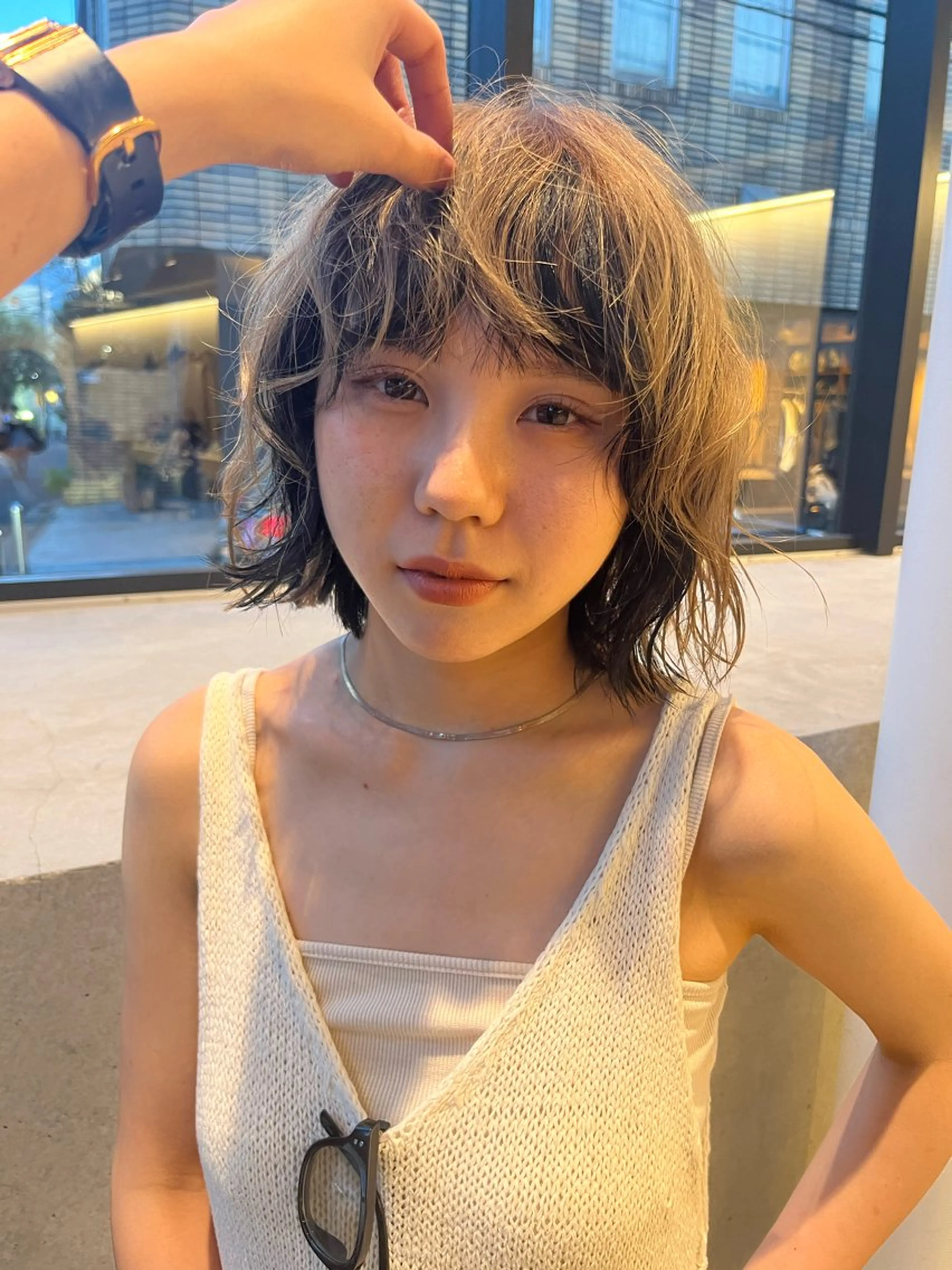 ショート カラー レイヤーカット/ 酸性ストレート梅田のヘアスタイル