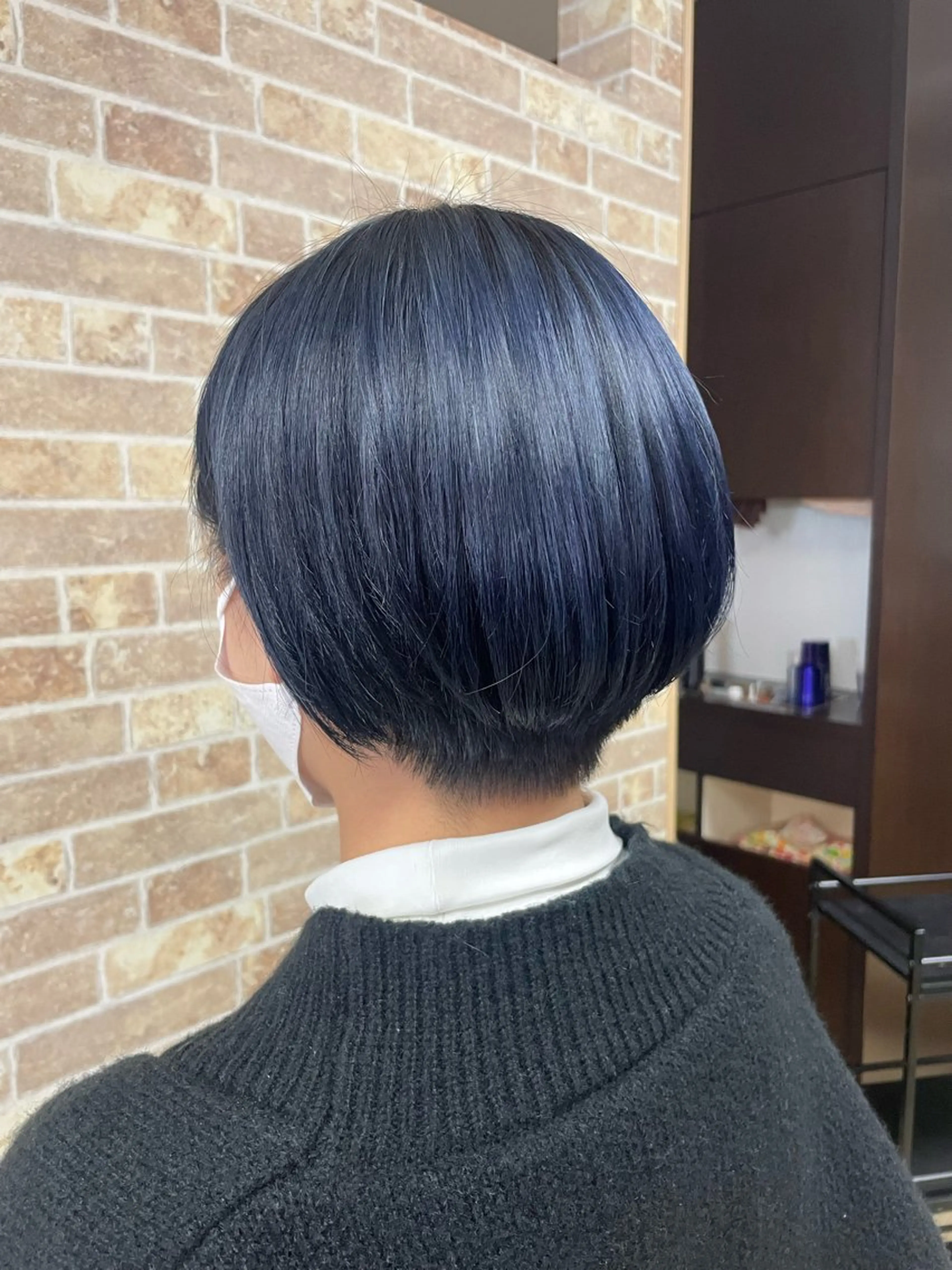 ショート カラー ブルーカラー 千上 結希奈のヘアスタイル