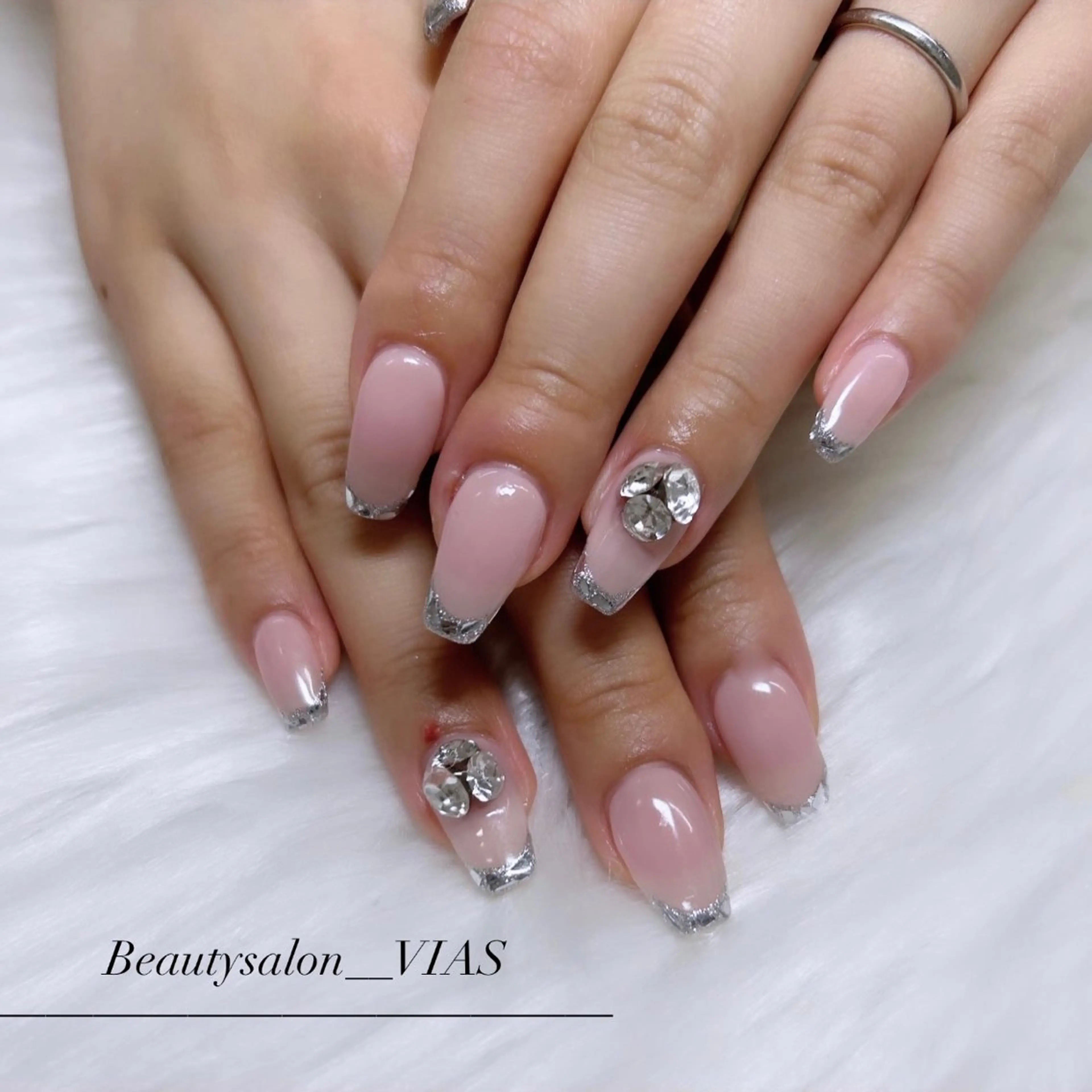 ネイル ハンドネイル VIAS 〜EYE&NAIL〜のネイルデザイン