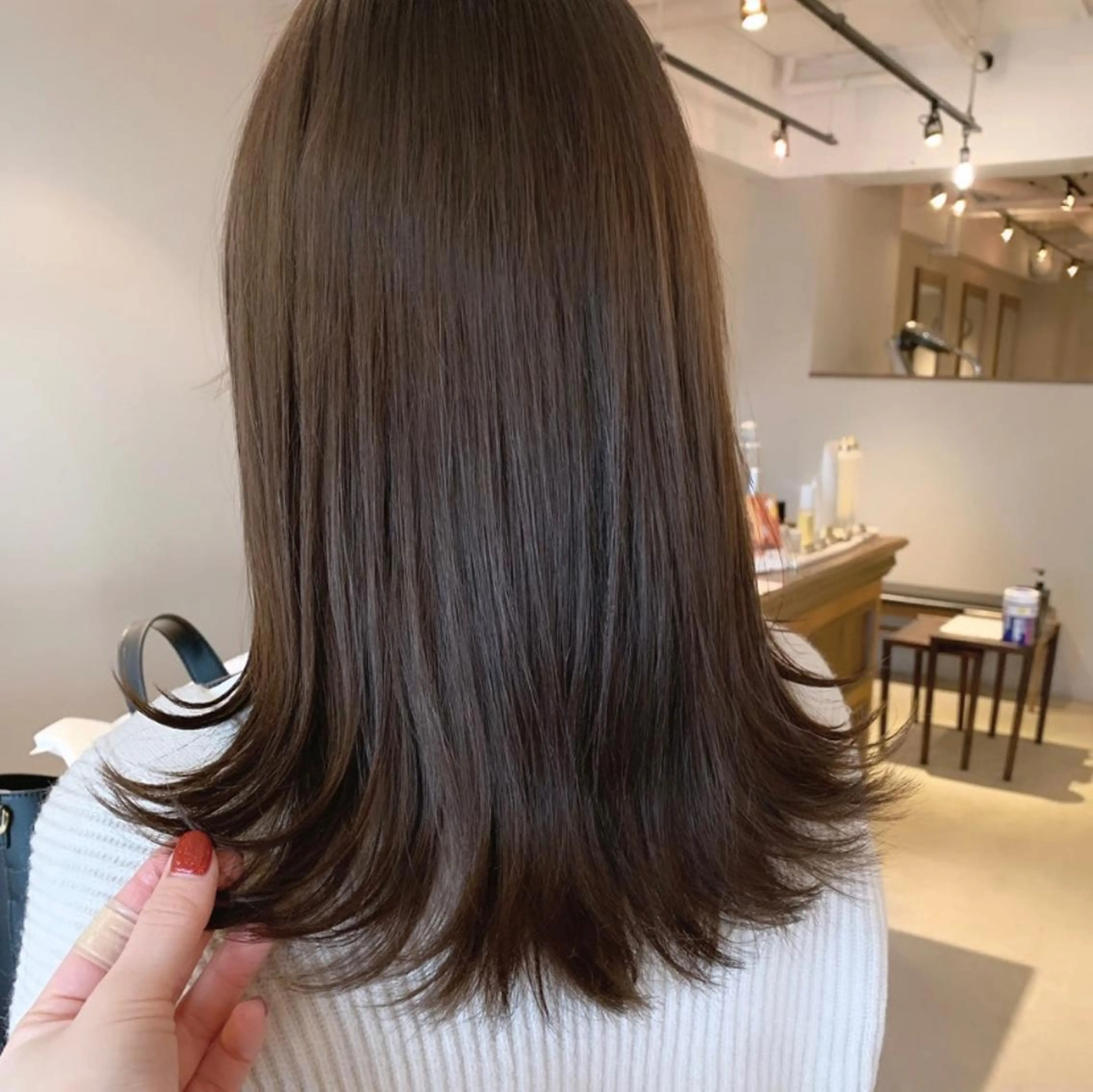 ロング カラー 透明感/オリーブ/ グレージュ/YUKAのヘアスタイル