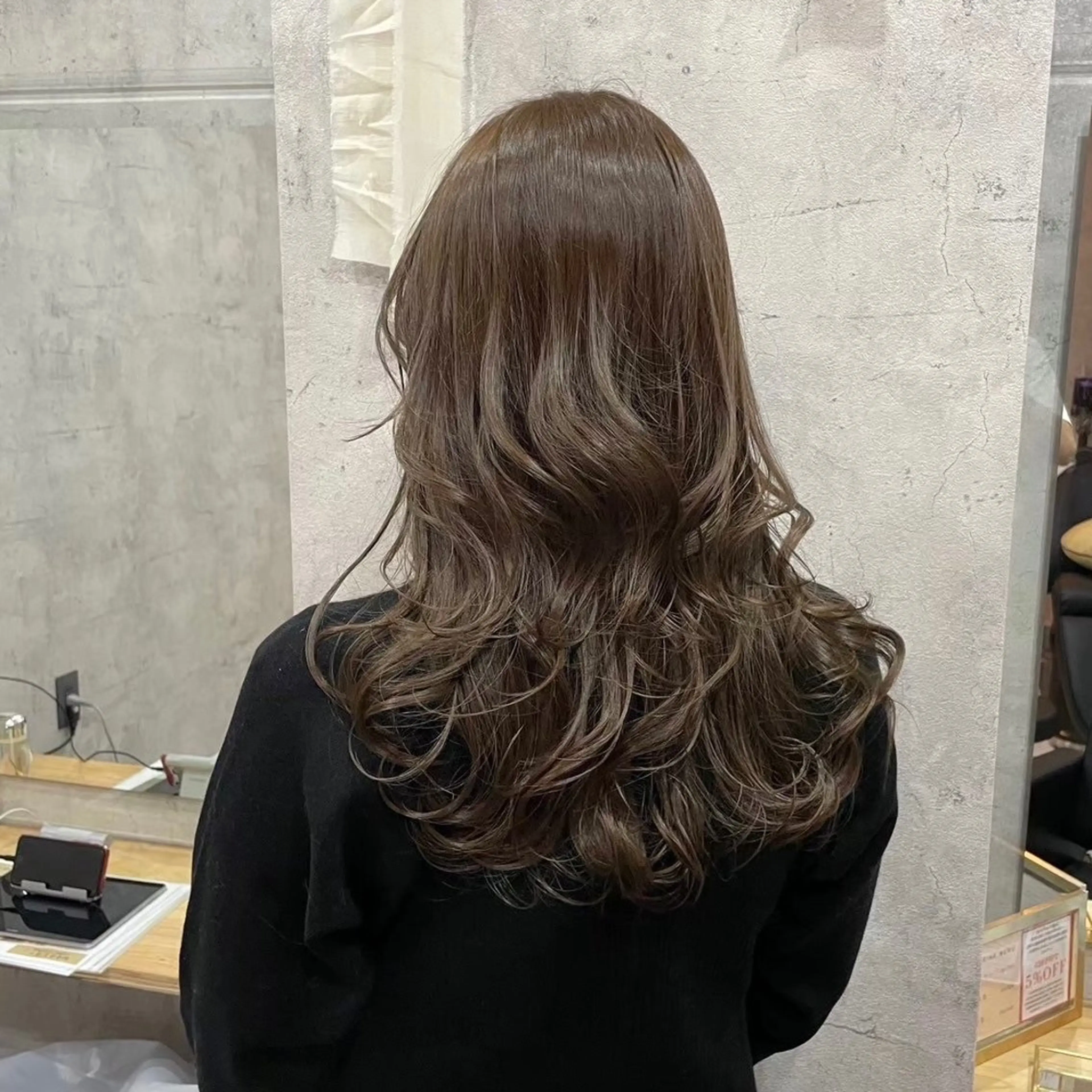 ロング カラー エクステ・レイヤ ーカット松下宗翔のヘアスタイル