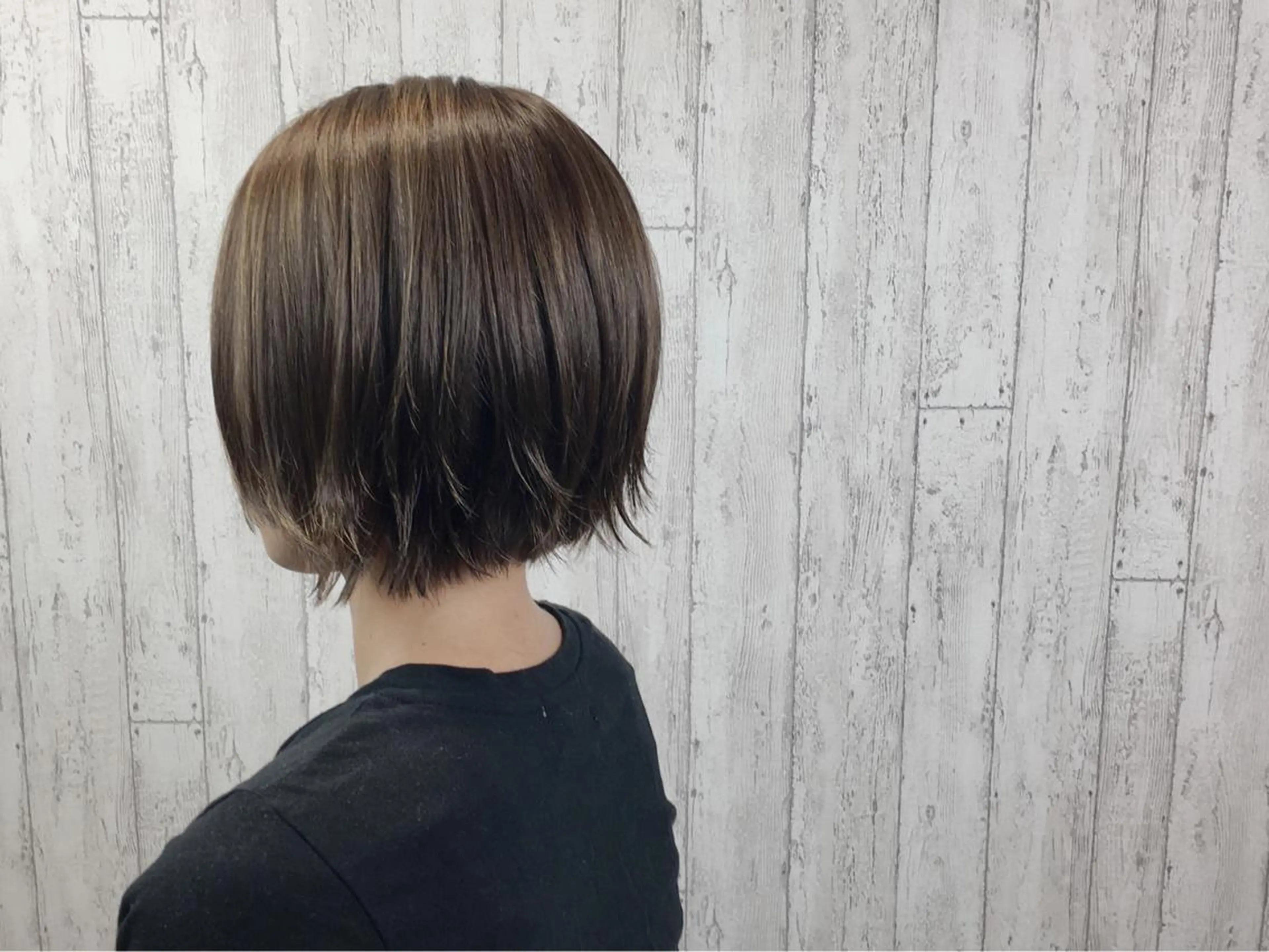 ミディアム カラー グレージュ カット ヘアカラー カット／メンズカット 藤田麻衣のヘアスタイル
