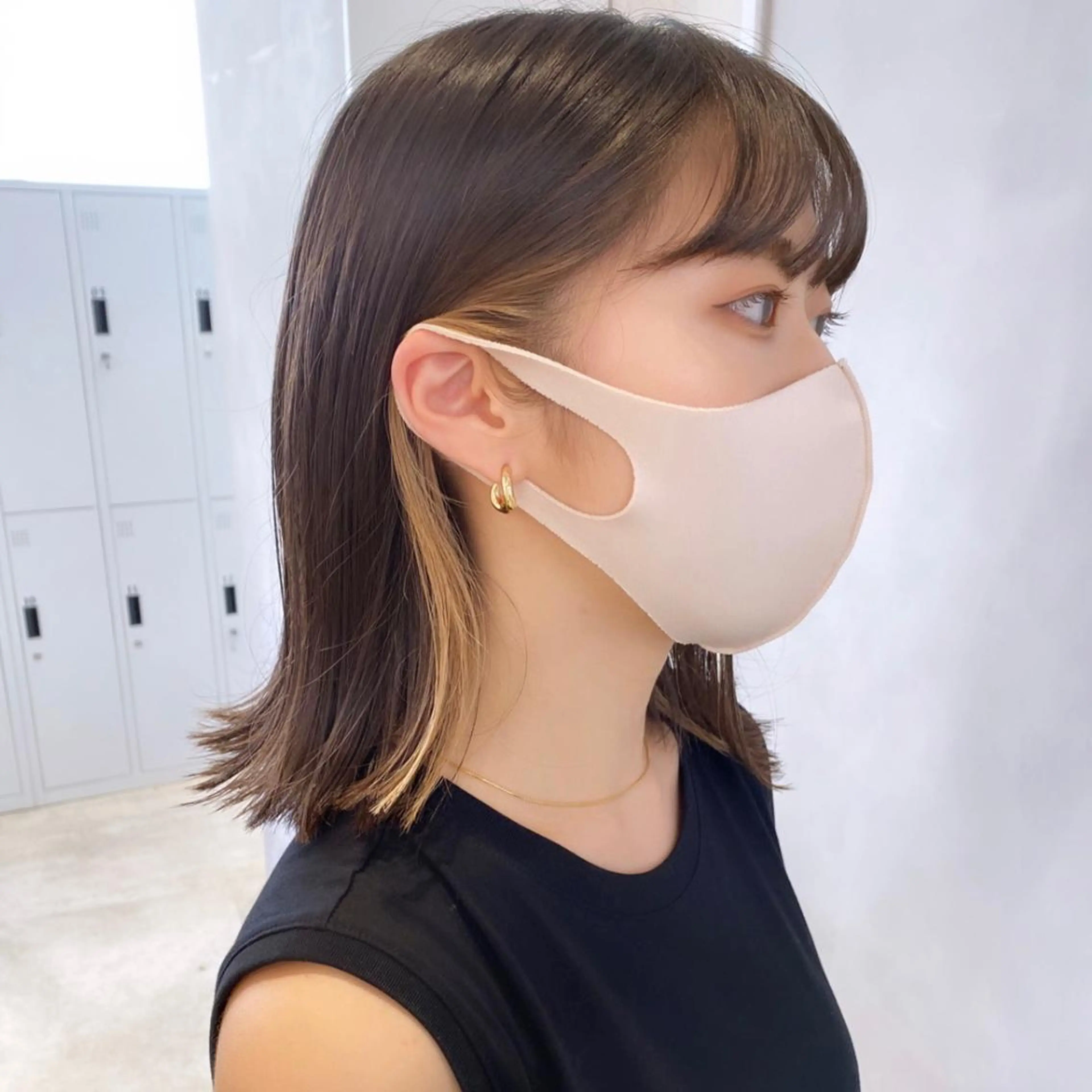 ミディアム カラー ベージュカラー ブリーチ イヤリングカラー カラー系/カット特化 🟠オオタキマサシのヘアスタイル