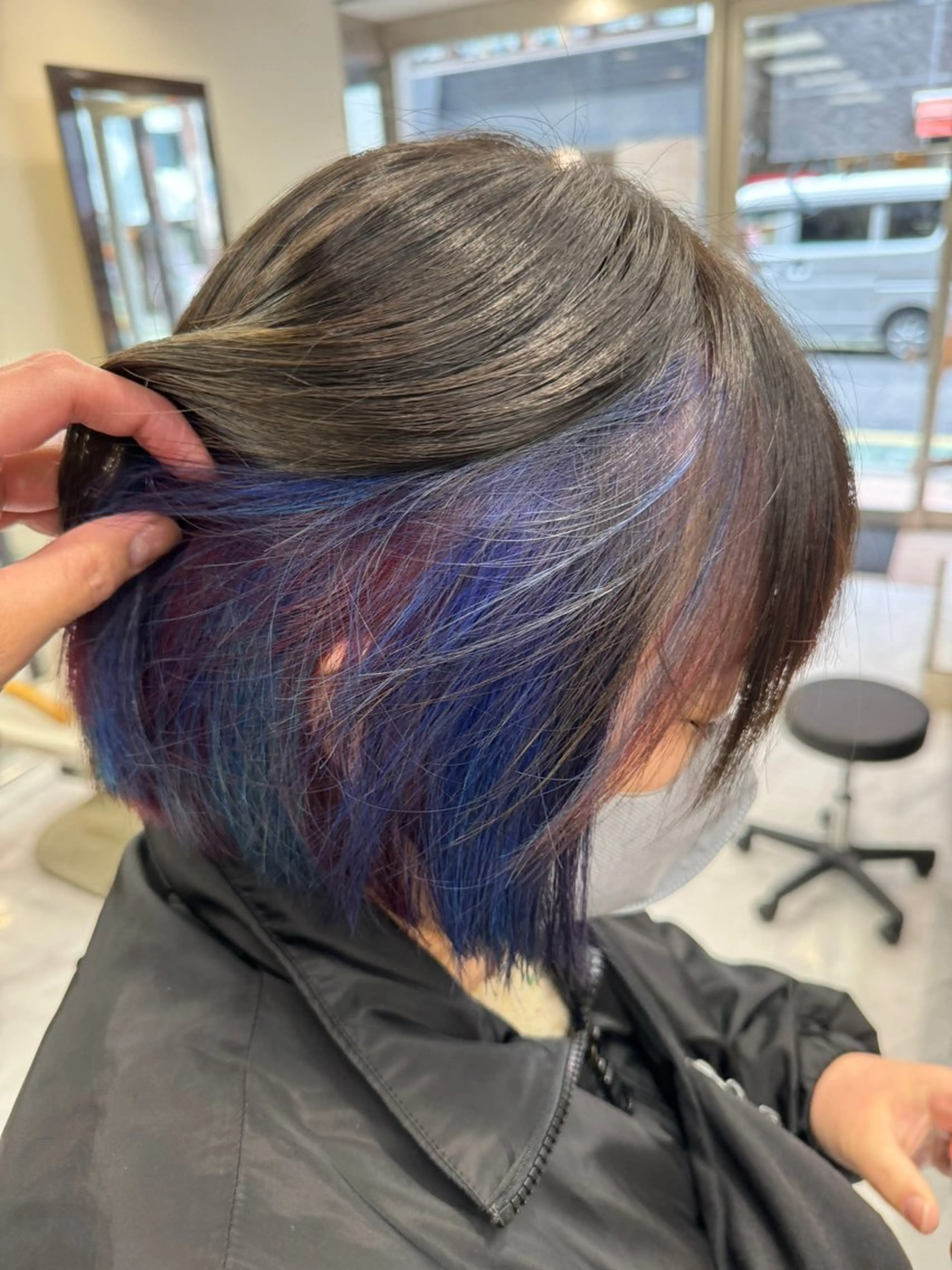 ミディアム カラー ヘアアレンジ 切りっぱなしボブ アッシュ アッシュブラウン ブリーチ ブラウンカラー カット ヘアカラー トリートメント Zina 大宮所属・目黒 碧人のヘアスタイル