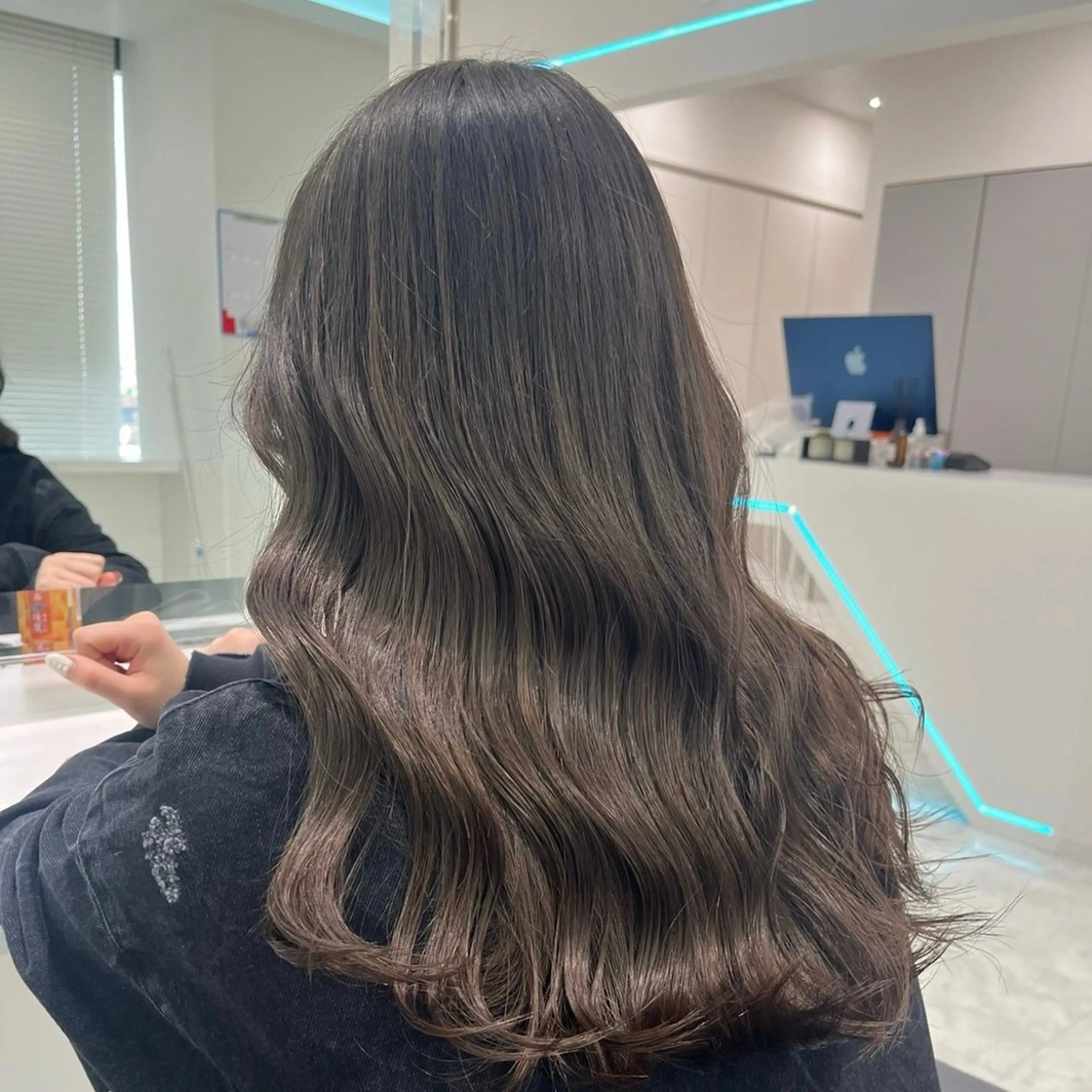 ロング 韓国系支持率No.1 レイヤー特化/きょうのヘアスタイル