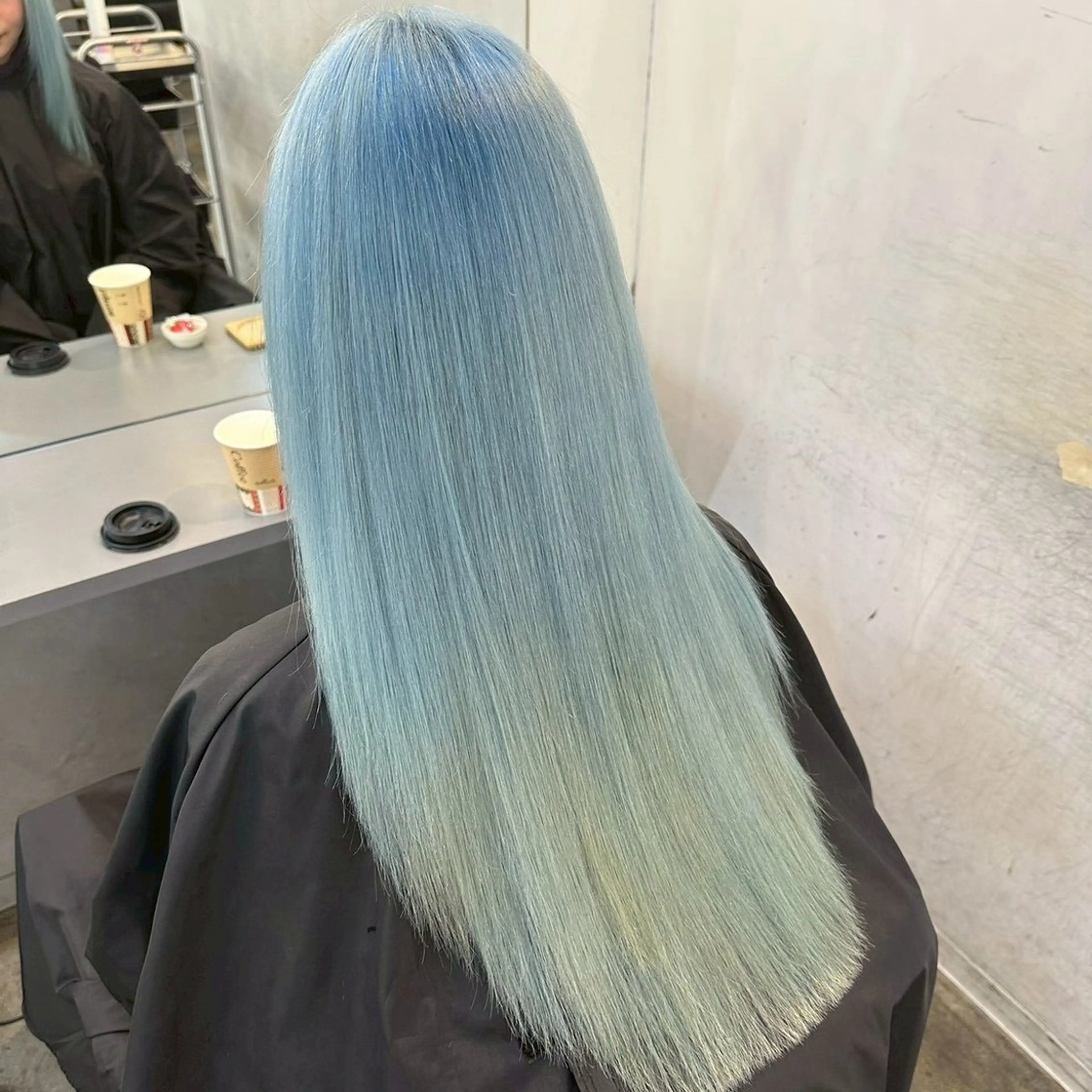 ロング カラー ブリーチ/レイヤー 🐥HIYORIのヘアスタイル