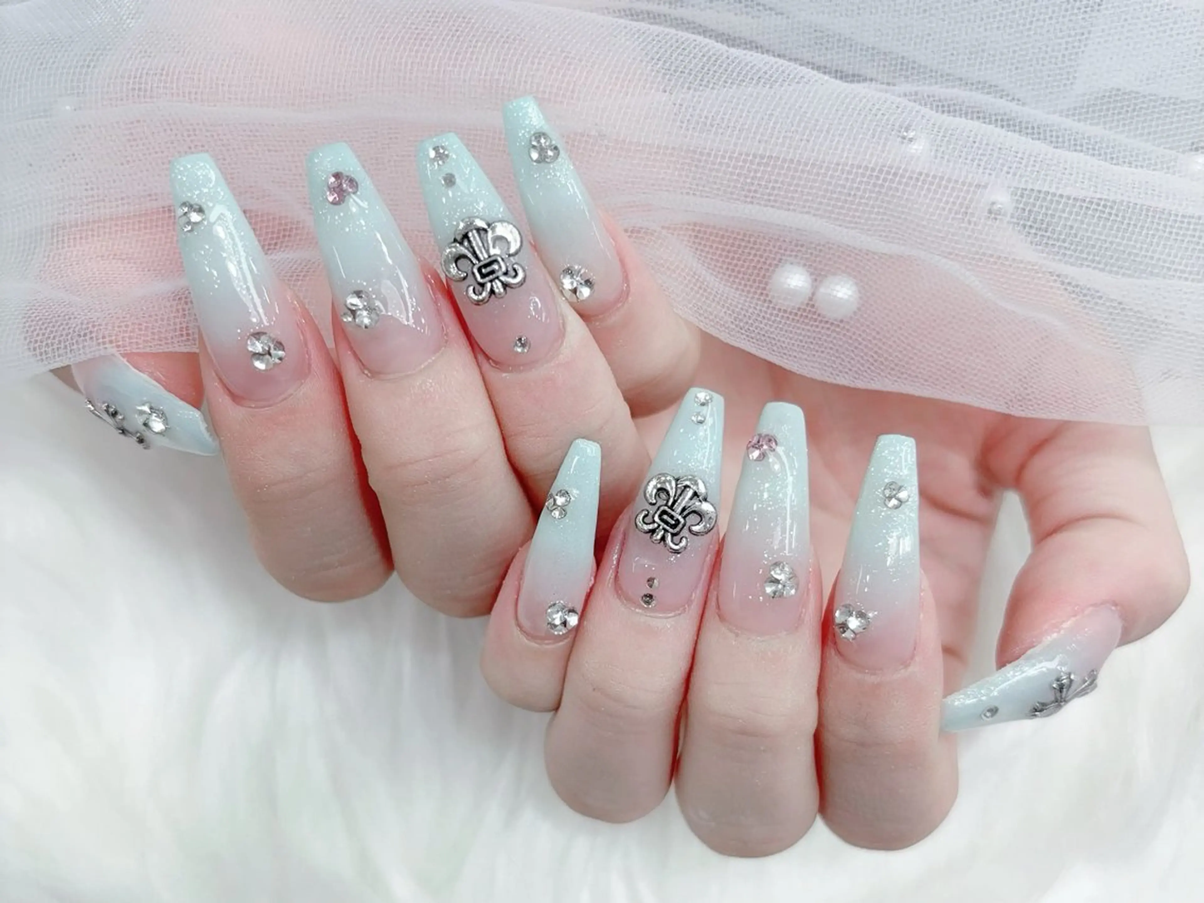 ネイル 成人式 マグネットネイル 大理石ネイル(マーブル) リボン 夏ネイル ハンドネイル MoMoA Nail ネイル長さ出し専門店のネイルデザイン