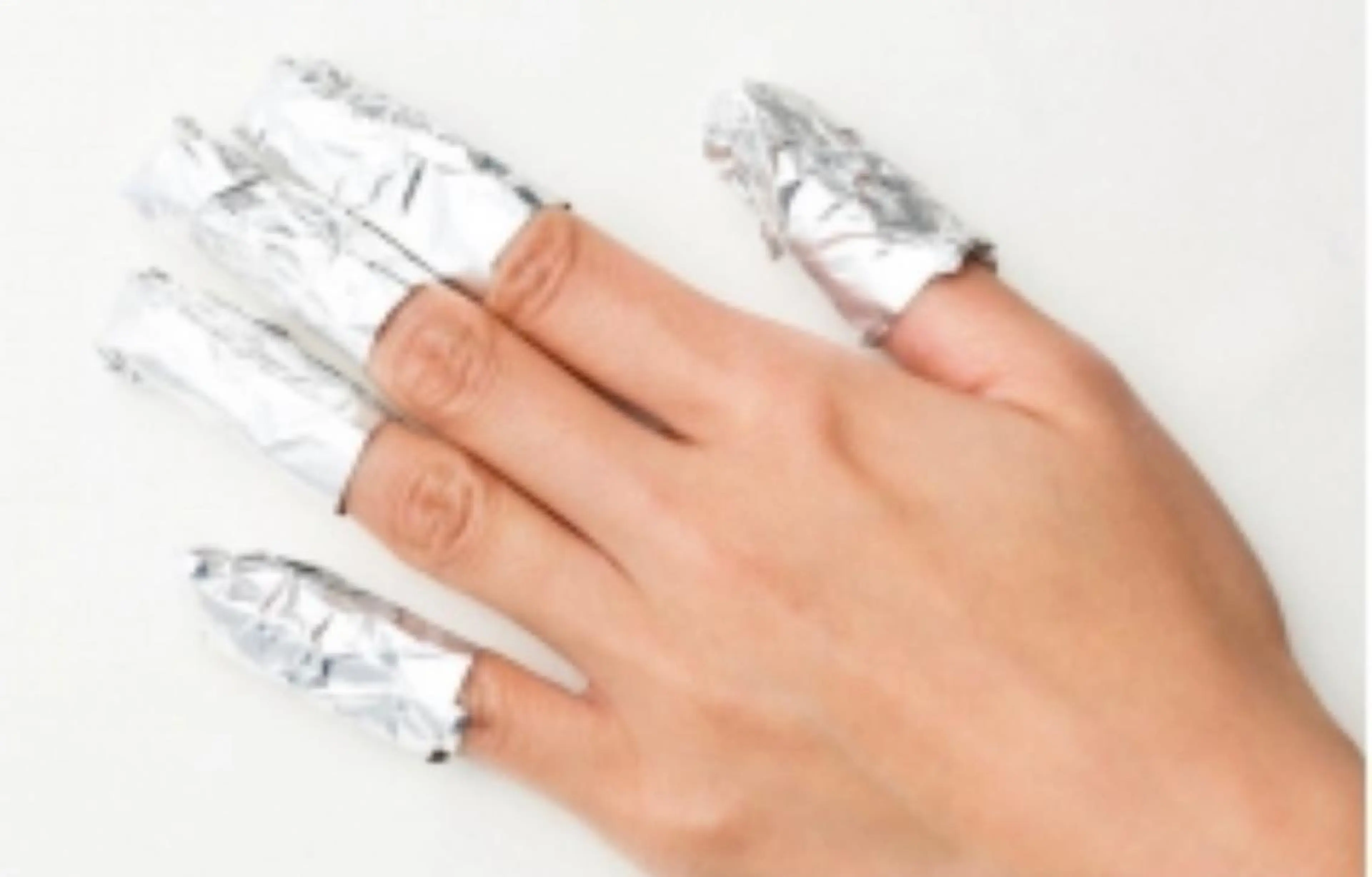 【ネイルオフ＋長さ調整＋ベースコート】の写真