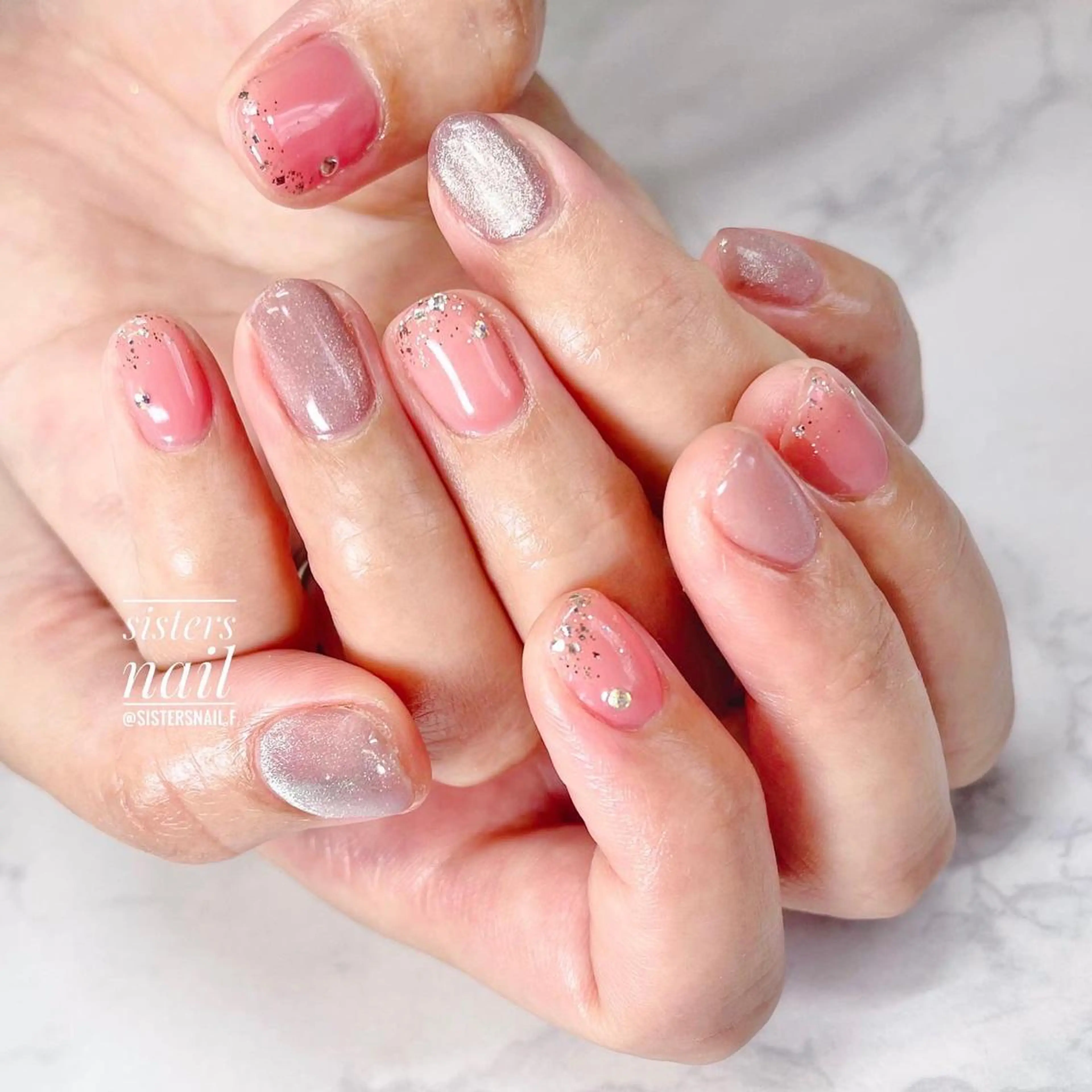 ネイル アートネイル ホログラムネイル キラキラネイル マグネットネイル オフィスネイル sisters nail.fのネイルデザイン