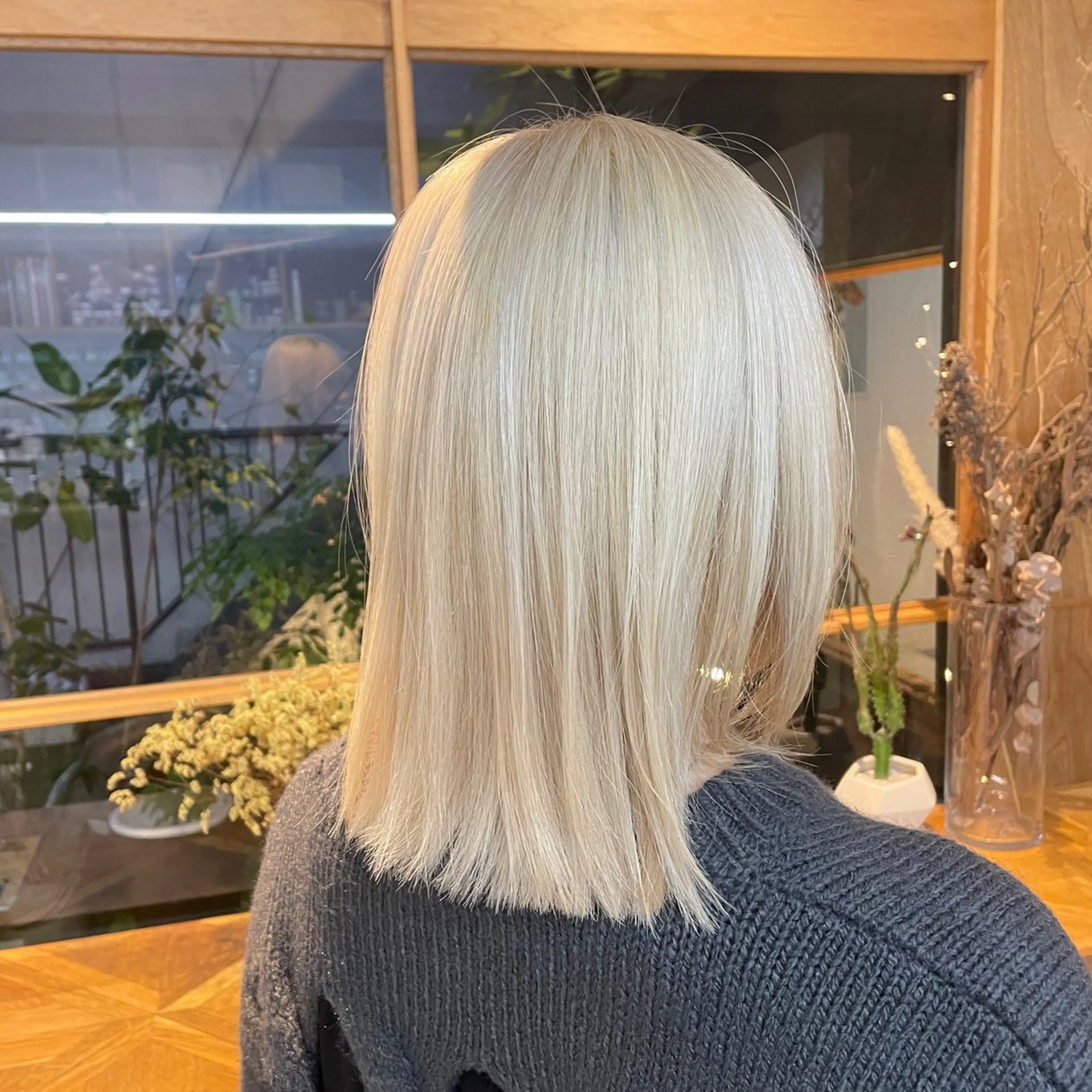 ショート カラー ベージュカラー ホワイトベージュ ヘアカラー トリートメント 【似合わせカット】 松尾一気のヘアスタイル