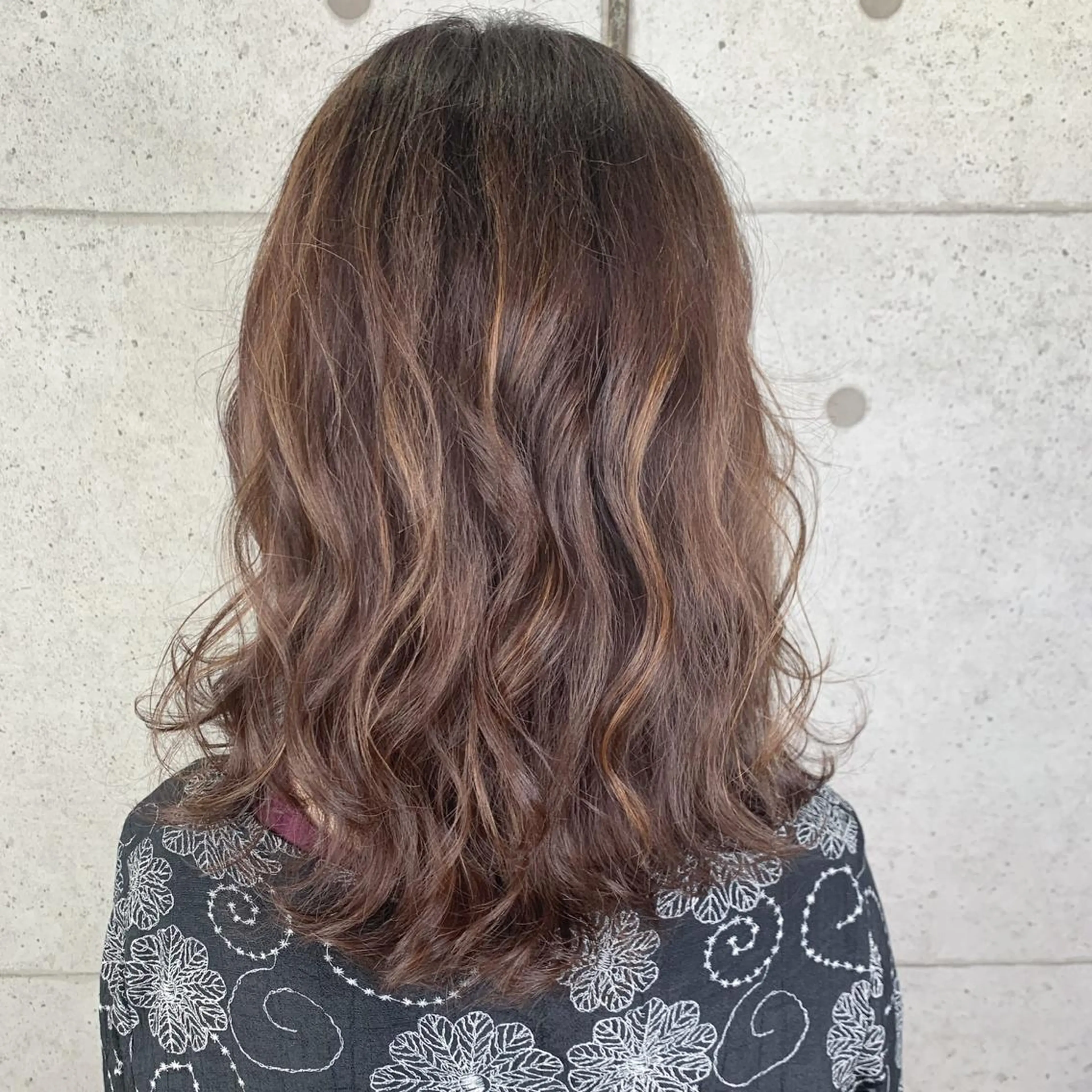 ミディアム カラー ヘアカラー トリートメント 福森 みずきのヘアスタイル