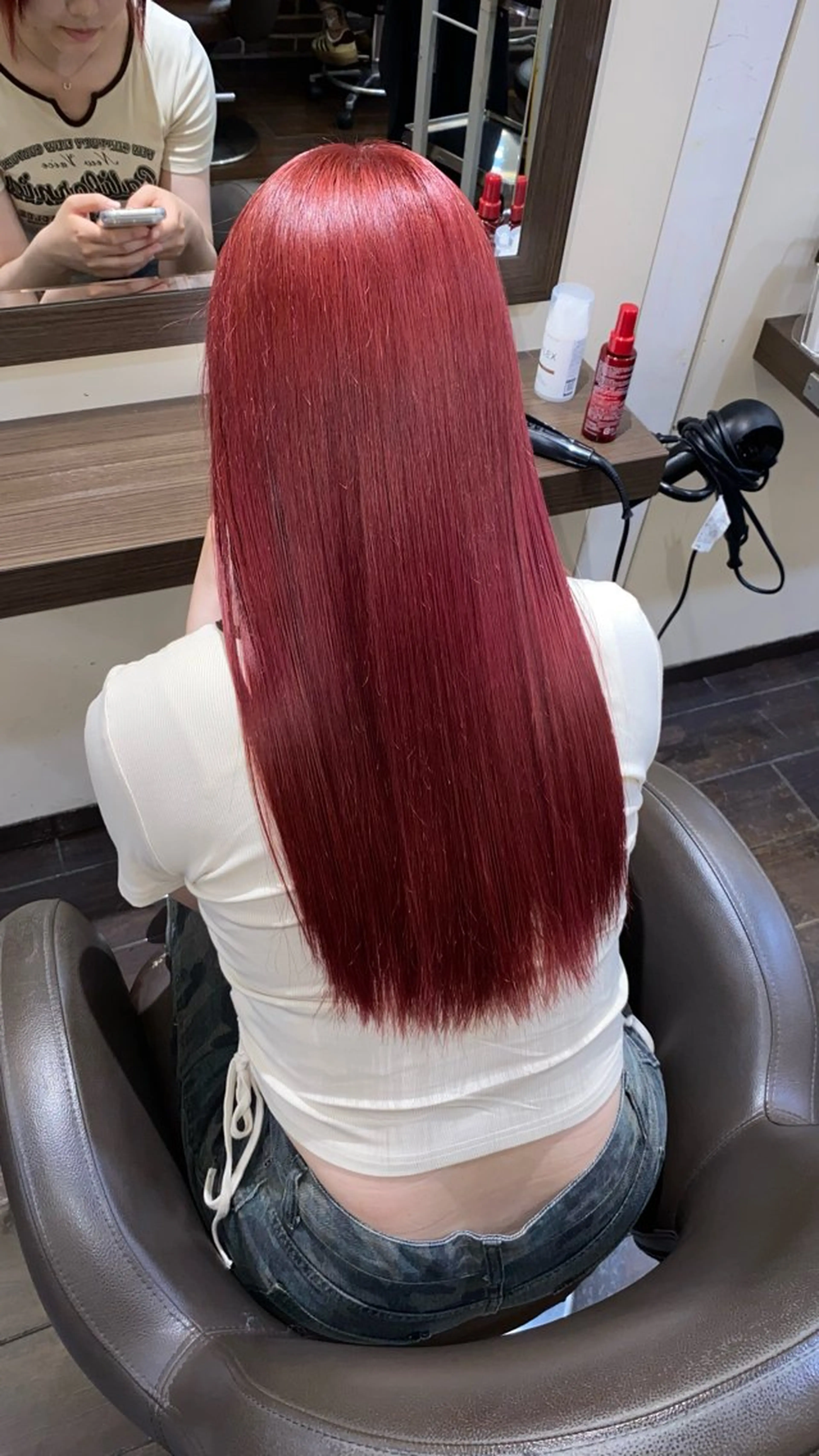 カラー ブリーチ ボルドーカラー ダブルカラー レッドカラー アキト🌙 メンズ特化🔥のヘアスタイル