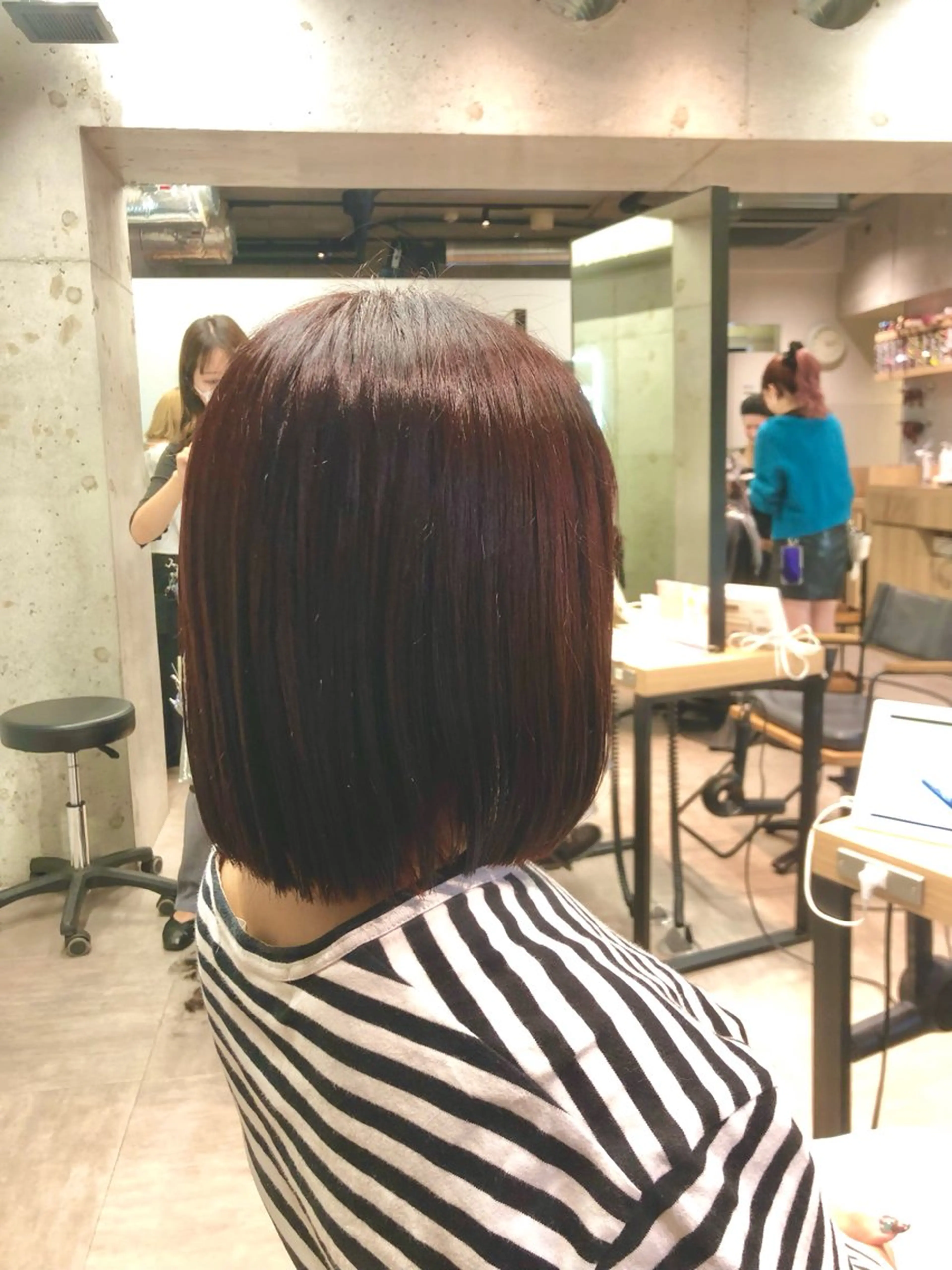 ミディアム カラー ヘアアレンジ レッドカラー トリートメント 🎀縮毛矯正.暗髪 .艶髪🩶ちひろのヘアスタイル
