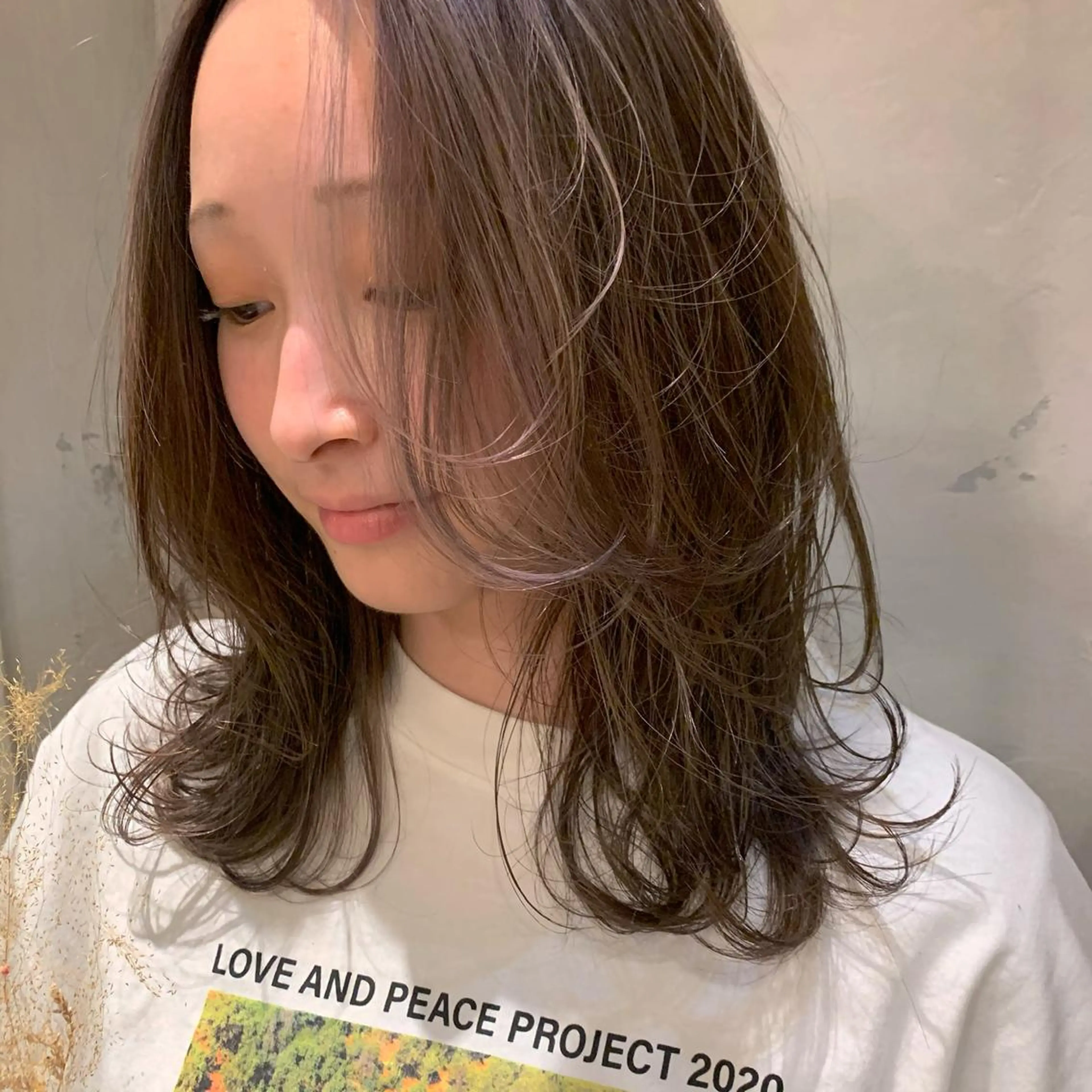 セミロング 吉村 怜のヘアスタイル