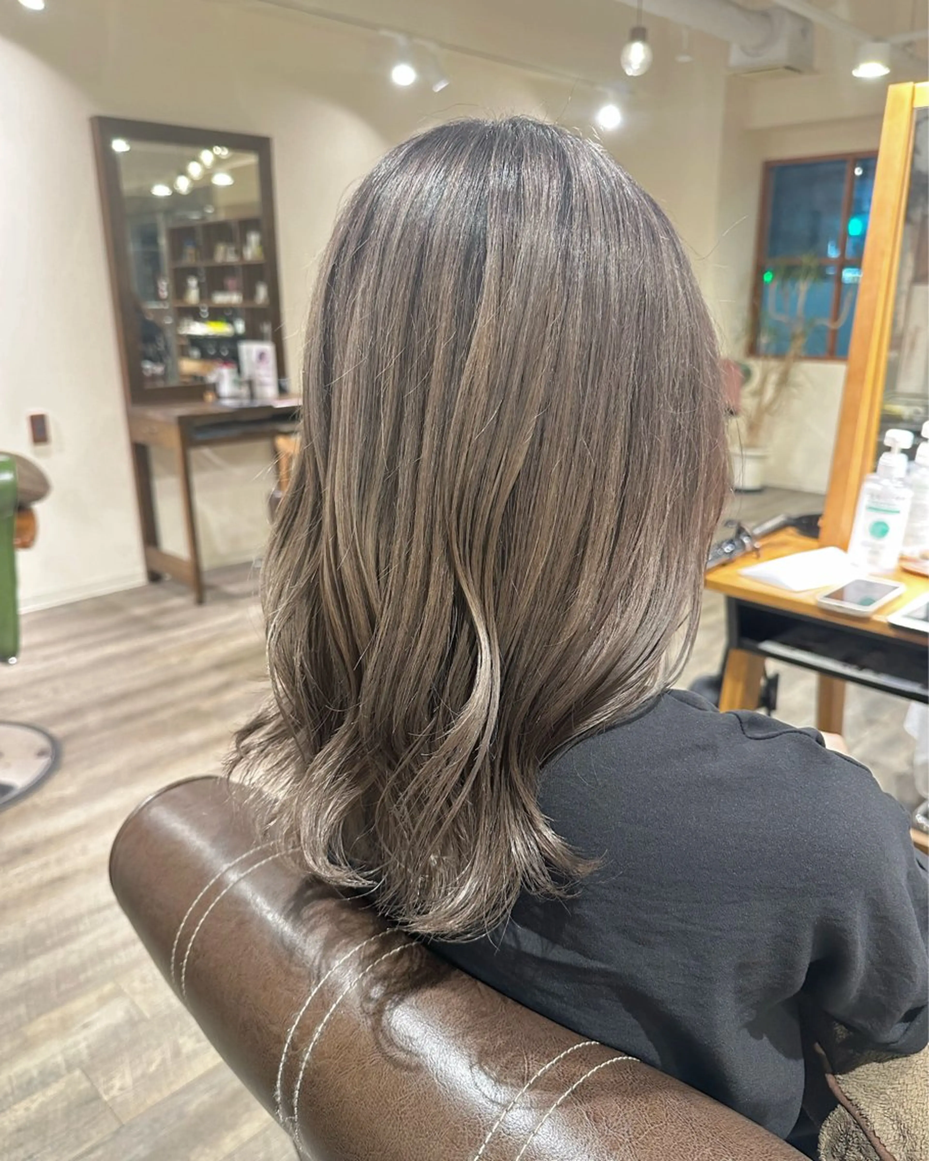 ミディアム ヘアカラー 佐藤  真依のその他イメージ