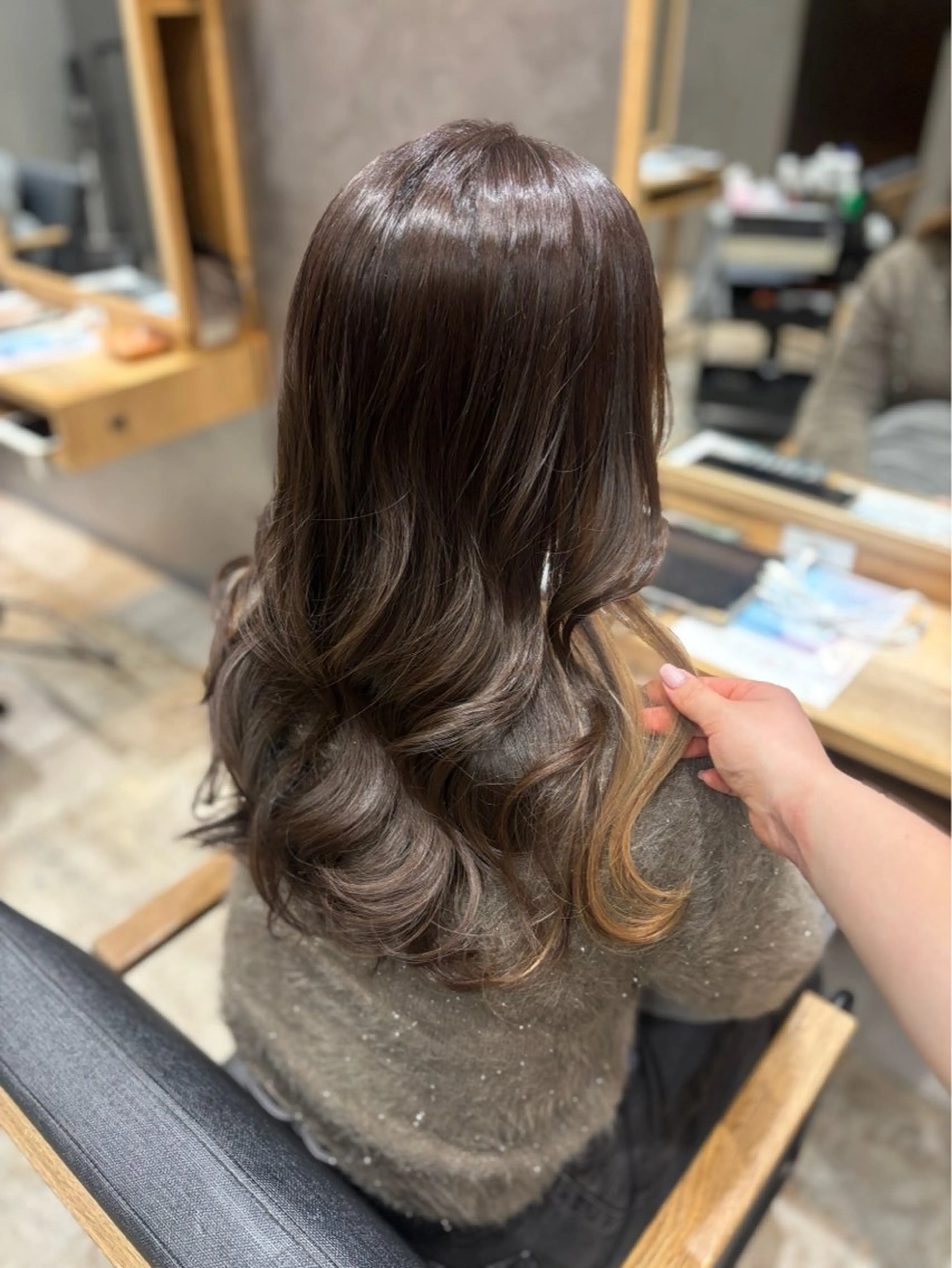 カラー 上場 健史のヘアスタイル