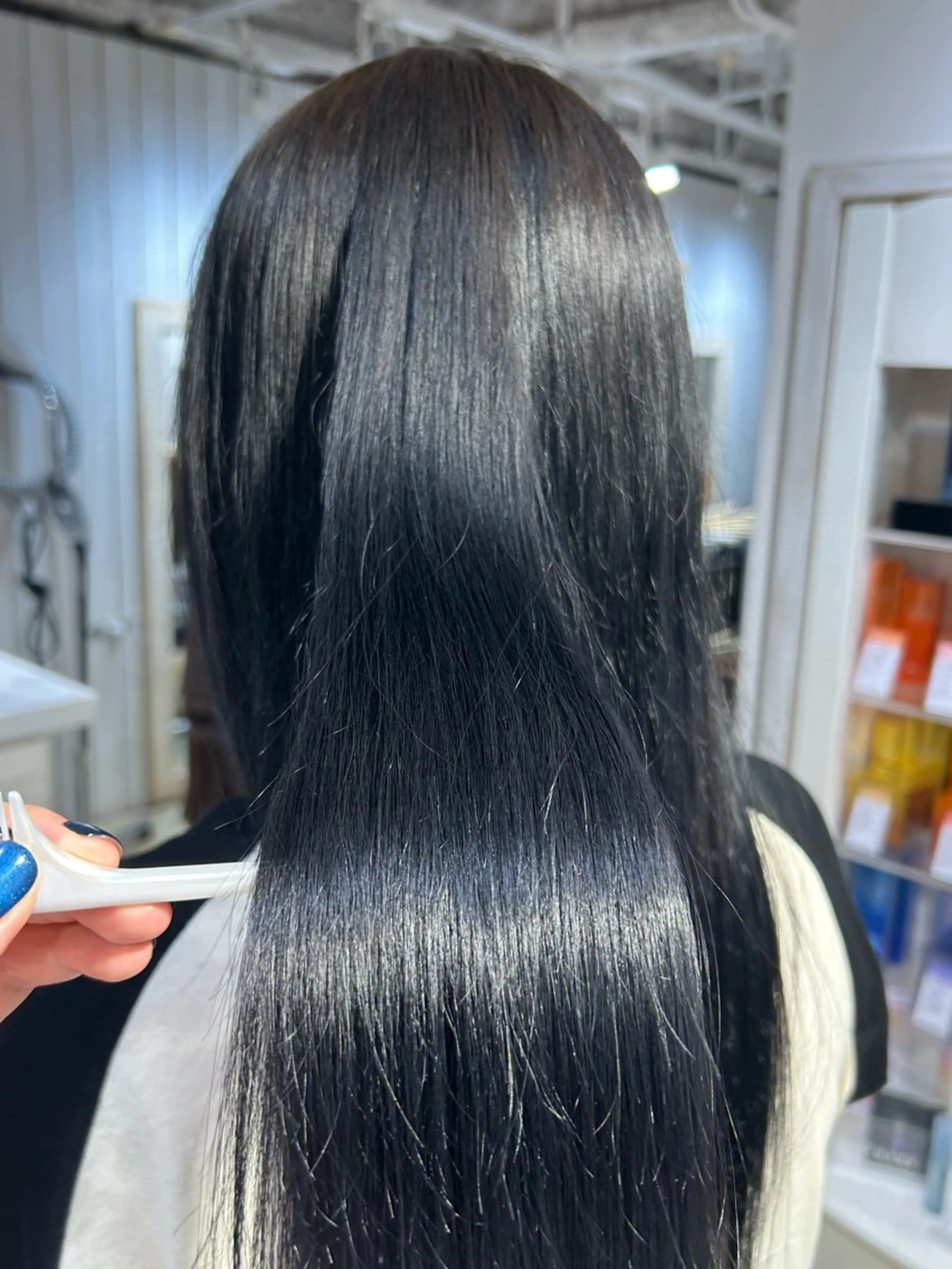 ロング カラー 黒髪 ブリーチ ブルーカラー ブルーブラック aine / 練馬江古田のヘアスタイル