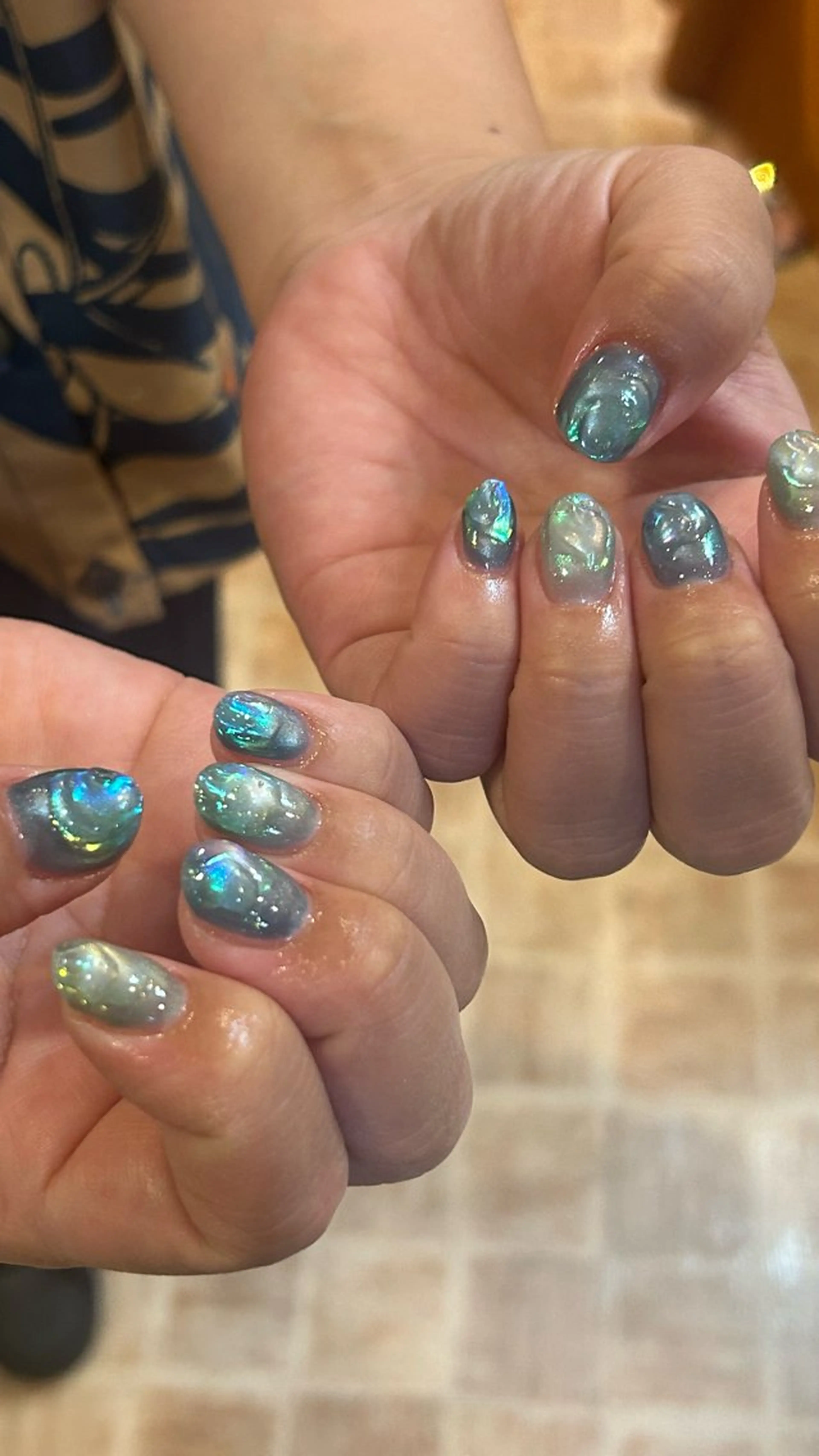 ネイル オーロラネイル キラキラネイル マグネットネイル ワンカラーネイル ぷっくりネイル 小野寺 千尋のネイルデザイン