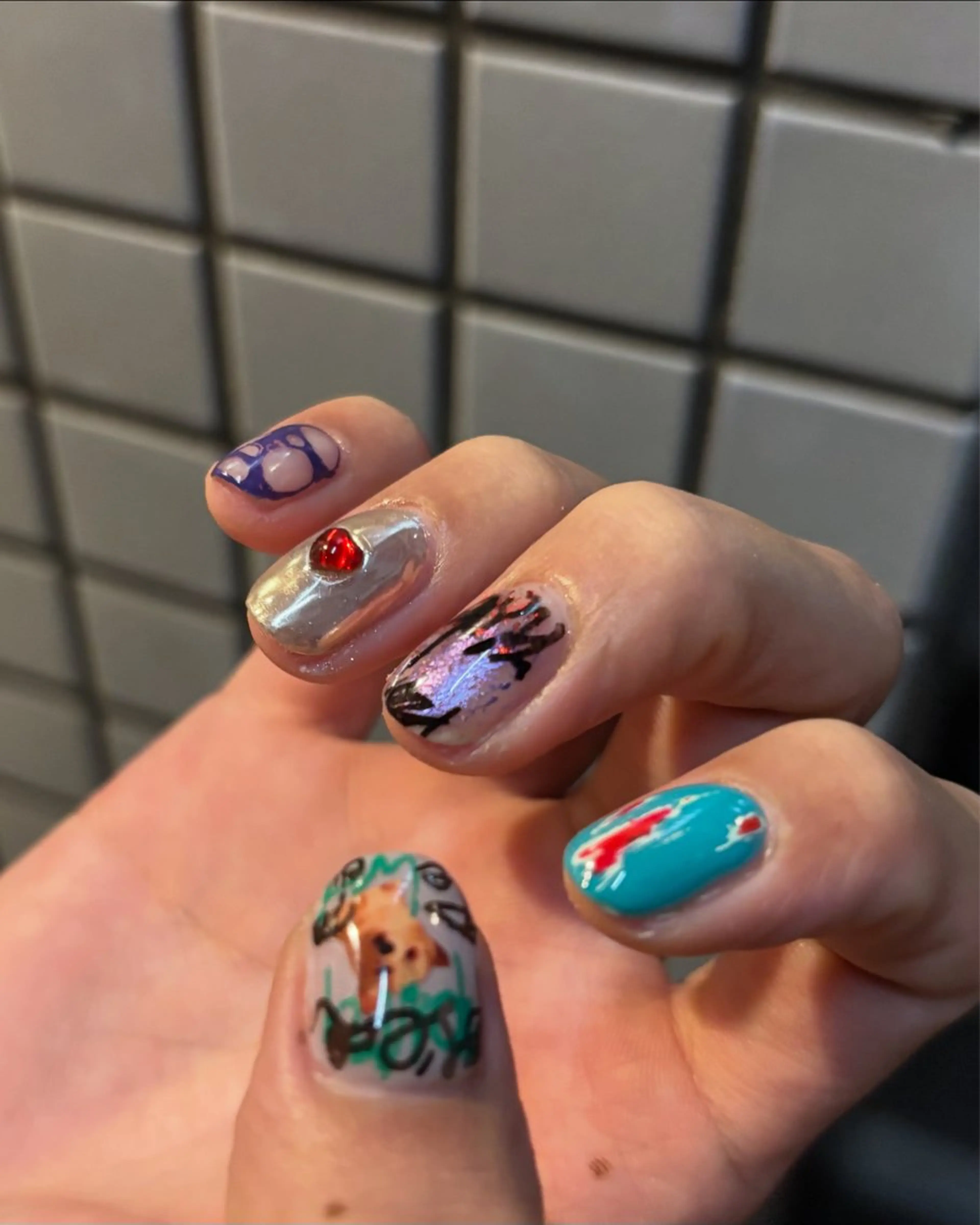 ネイル ハンドネイル 🪐富島彩夏 /海外nail🪐のネイルデザイン