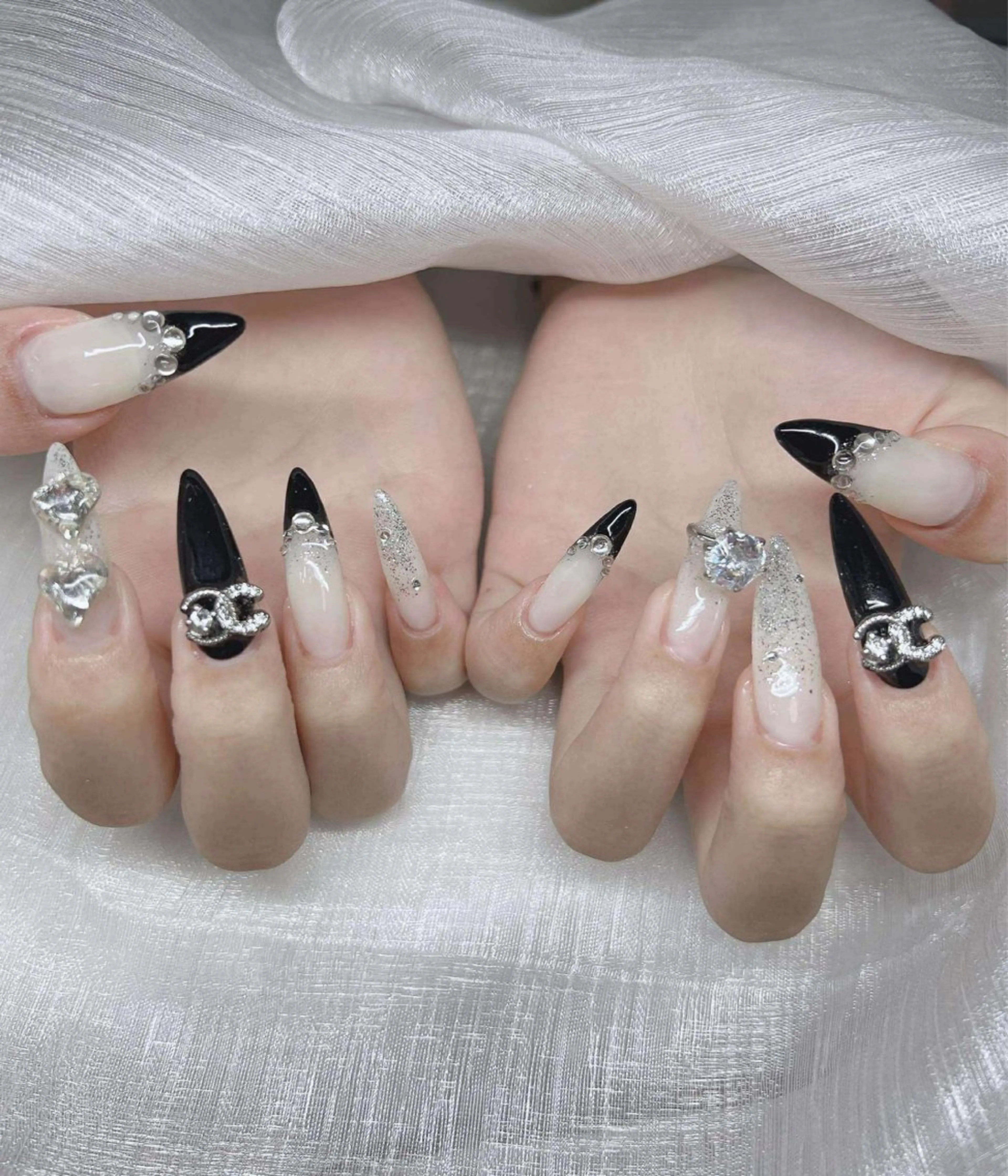 ネイル ハンドネイル Lee Nailsのネイルデザイン