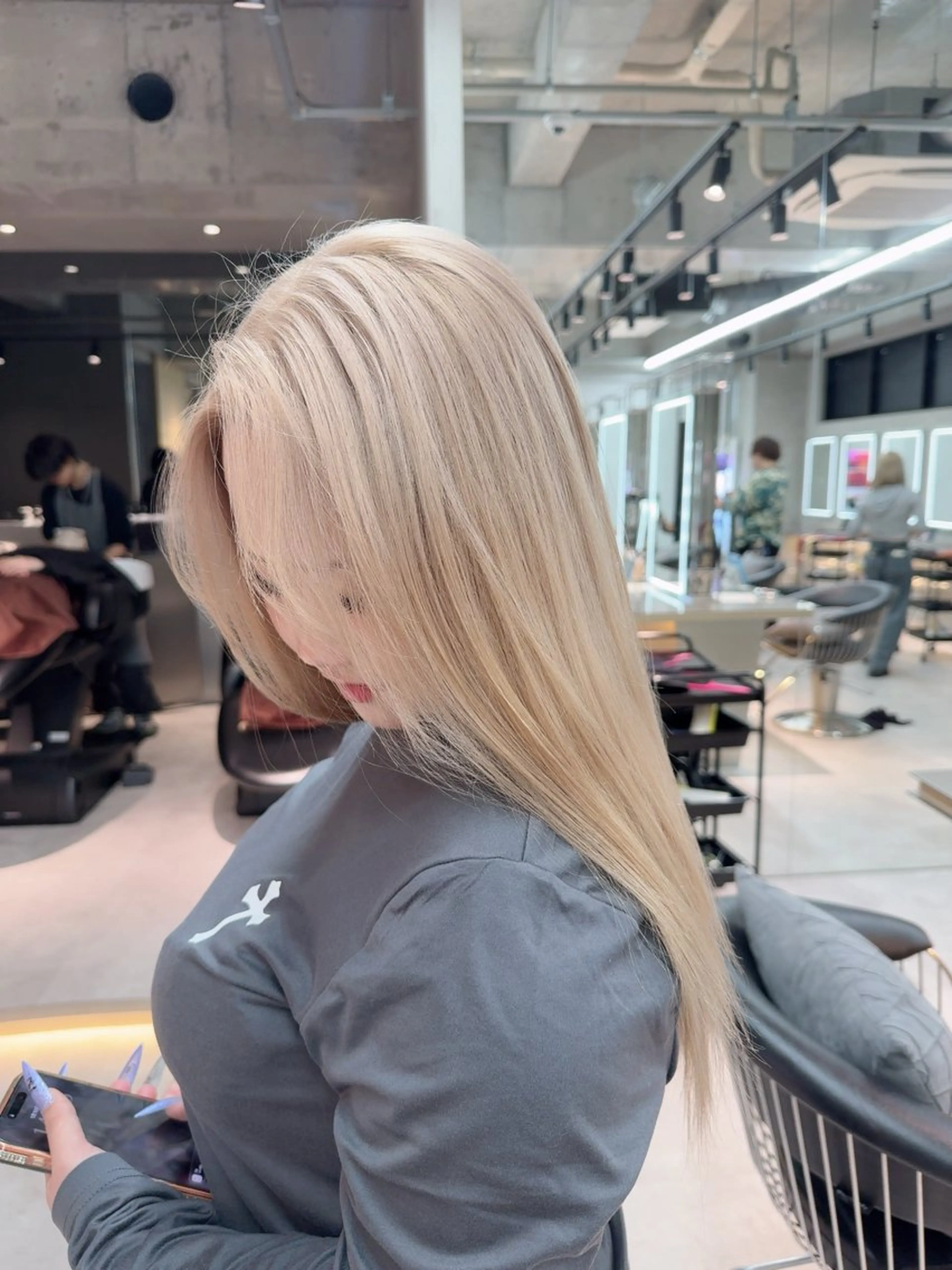 セミロング カラー ARIA💎縮毛矯正 ブリーチ💎複雑履歴のヘアスタイル