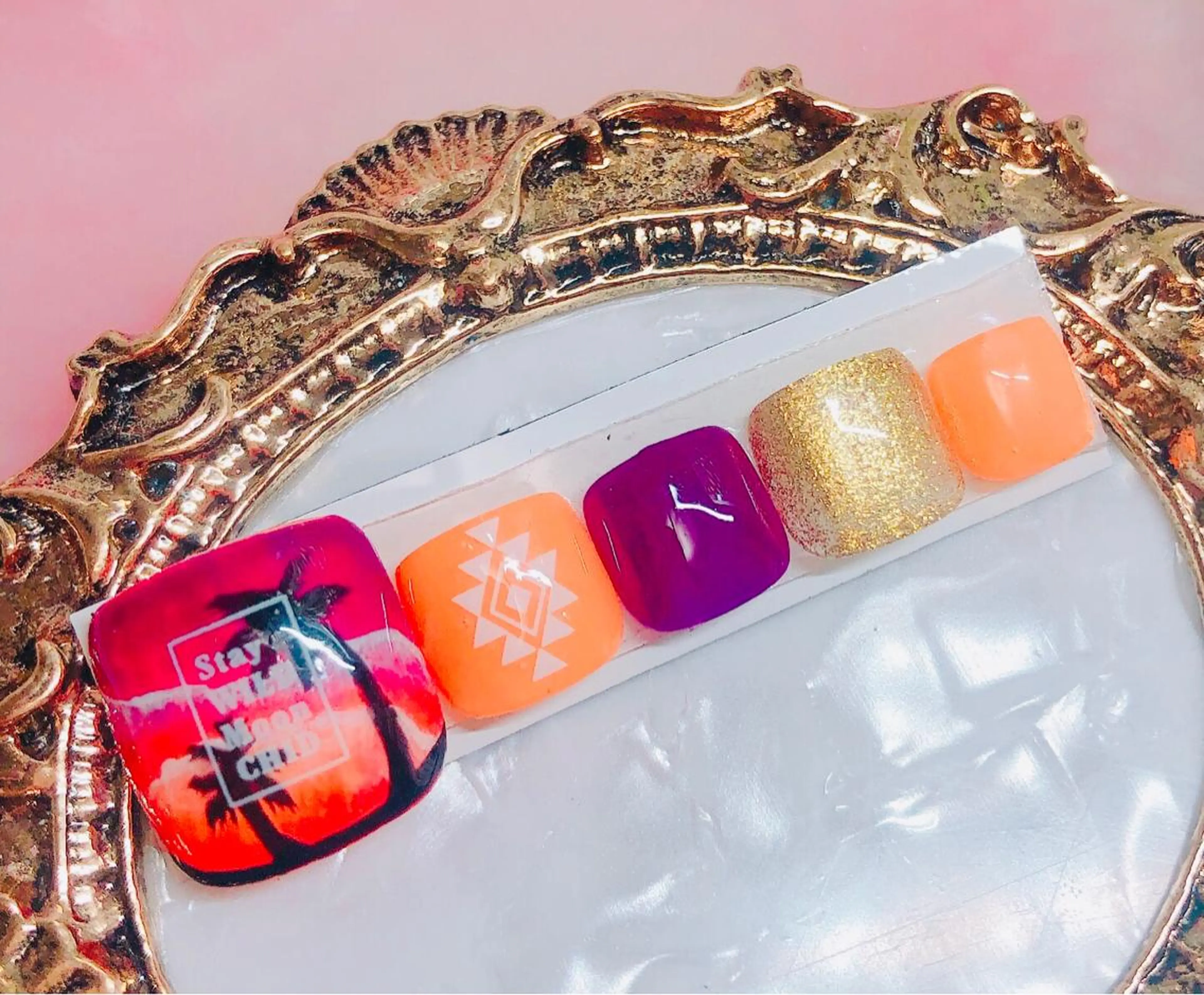 ネイル フットネイル フットネイル CROWN プライベートサロンのネイルデザイン