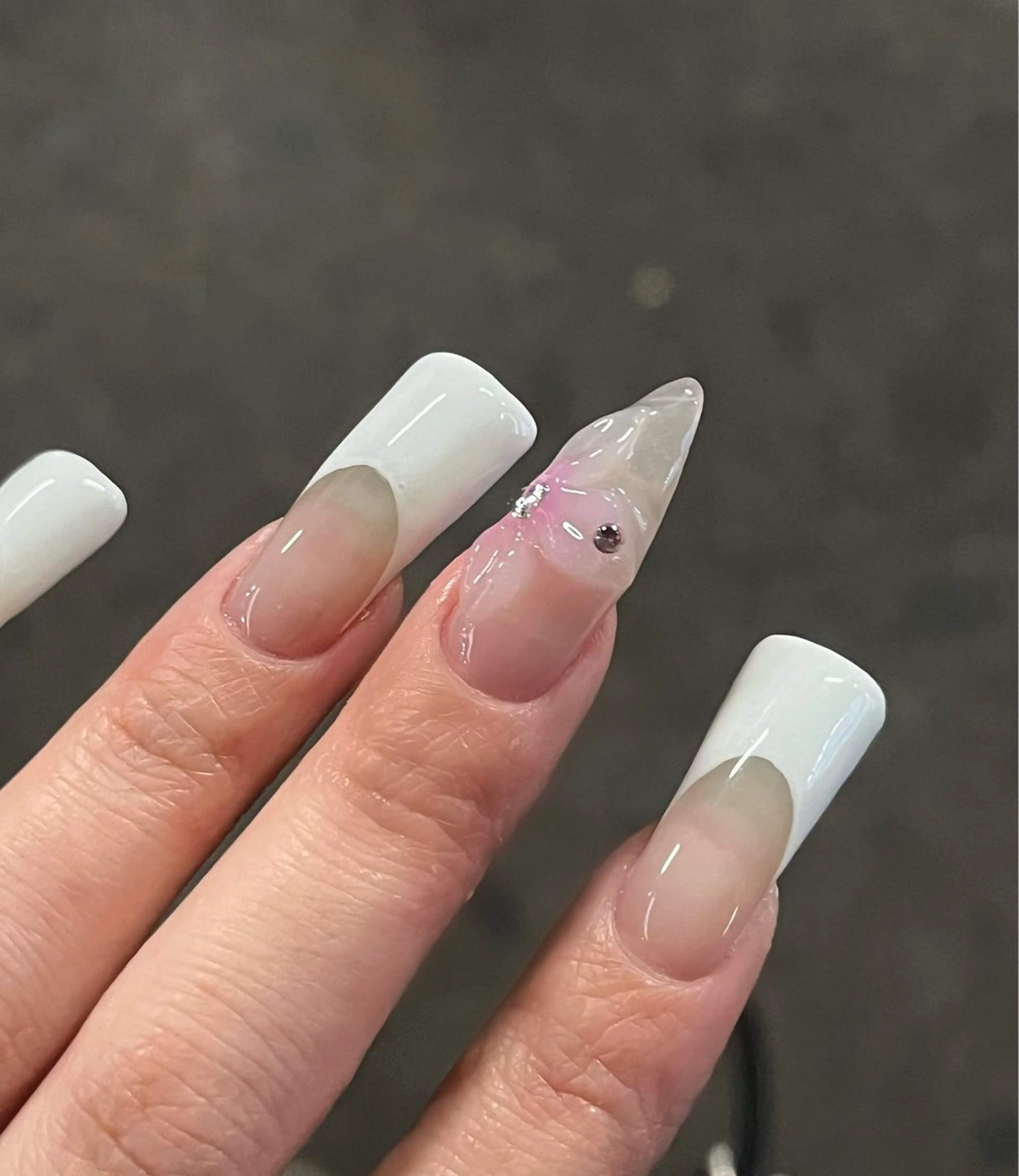 ネイル シンプルネイル schon 🎀saraのネイルデザイン