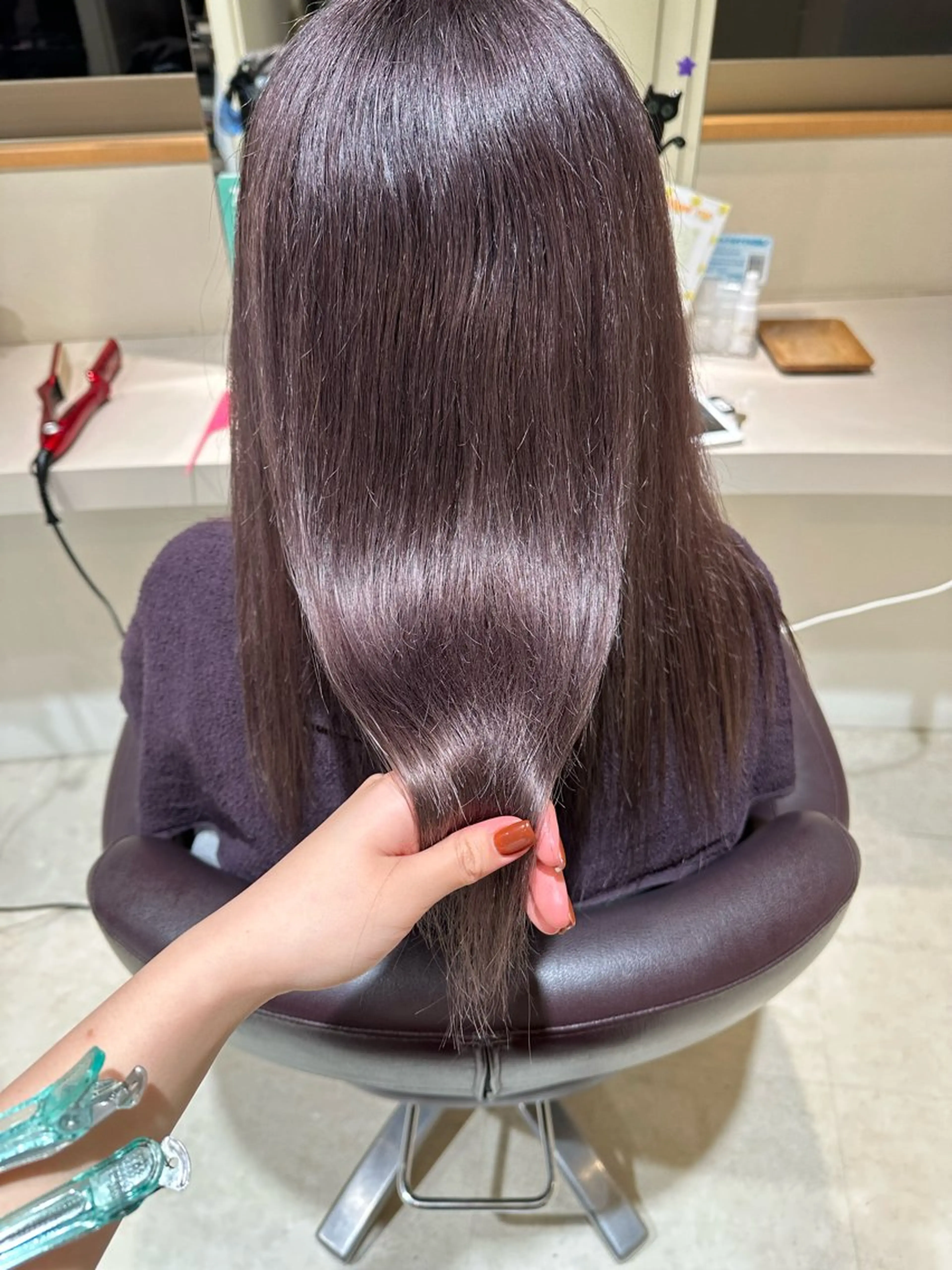 カラー Lond  Emi 艶髪モテヘアのヘアスタイル