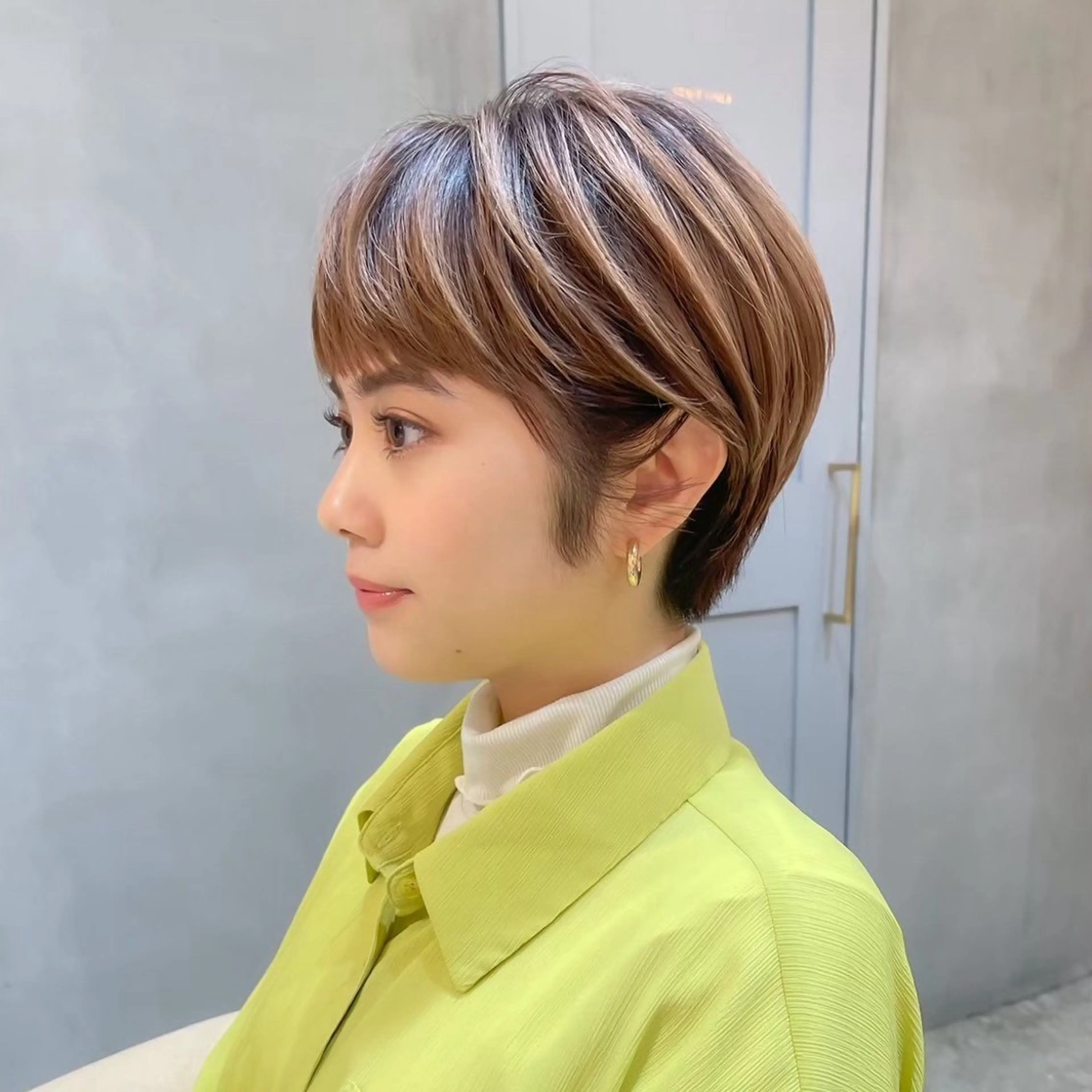 ショート りな💗垢抜け前髪/ レイヤー💗縮毛矯正のヘアスタイル