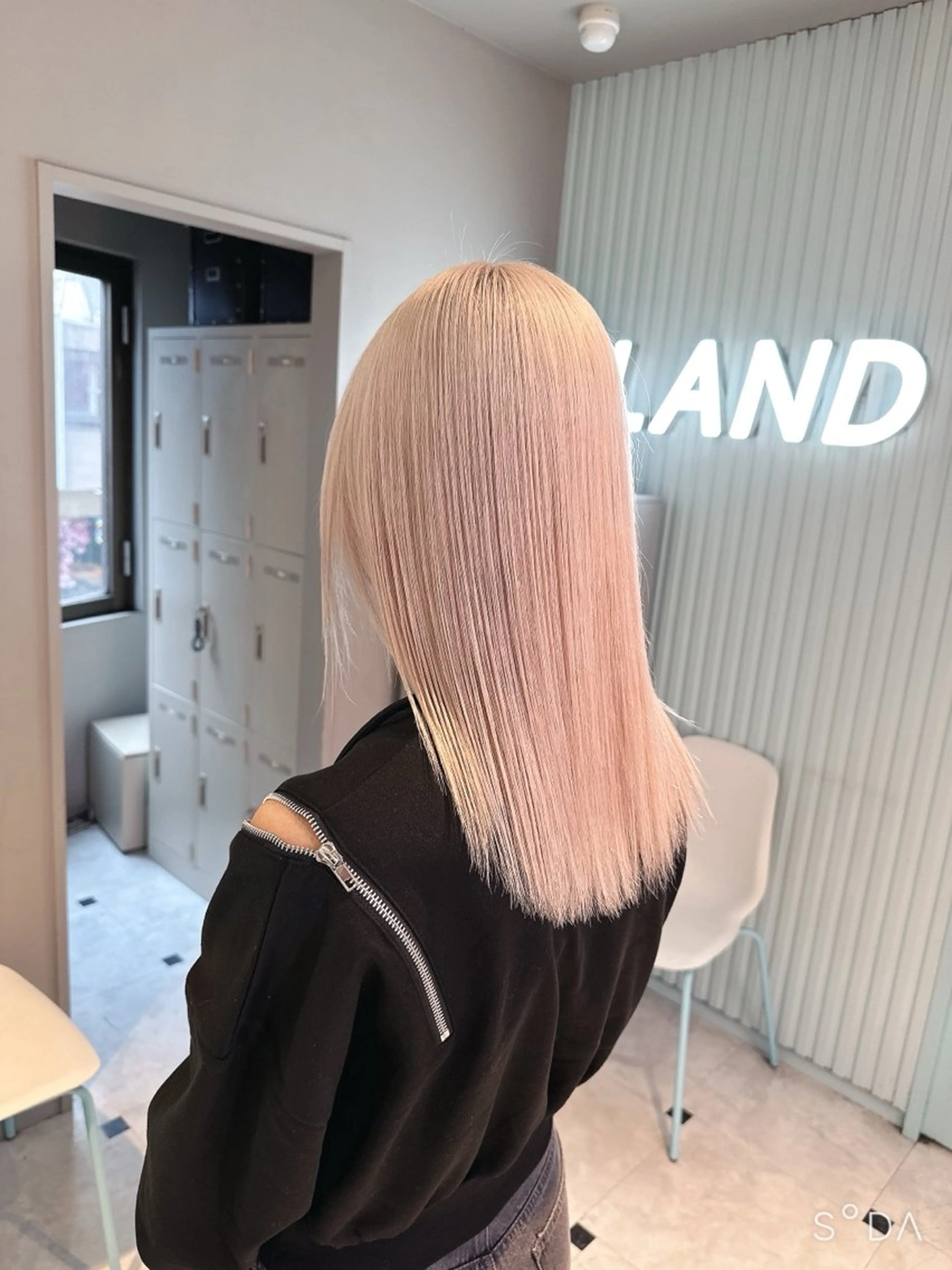 ロング カラー ハイトーン/韓国 レイヤー/るか🎀のヘアスタイル