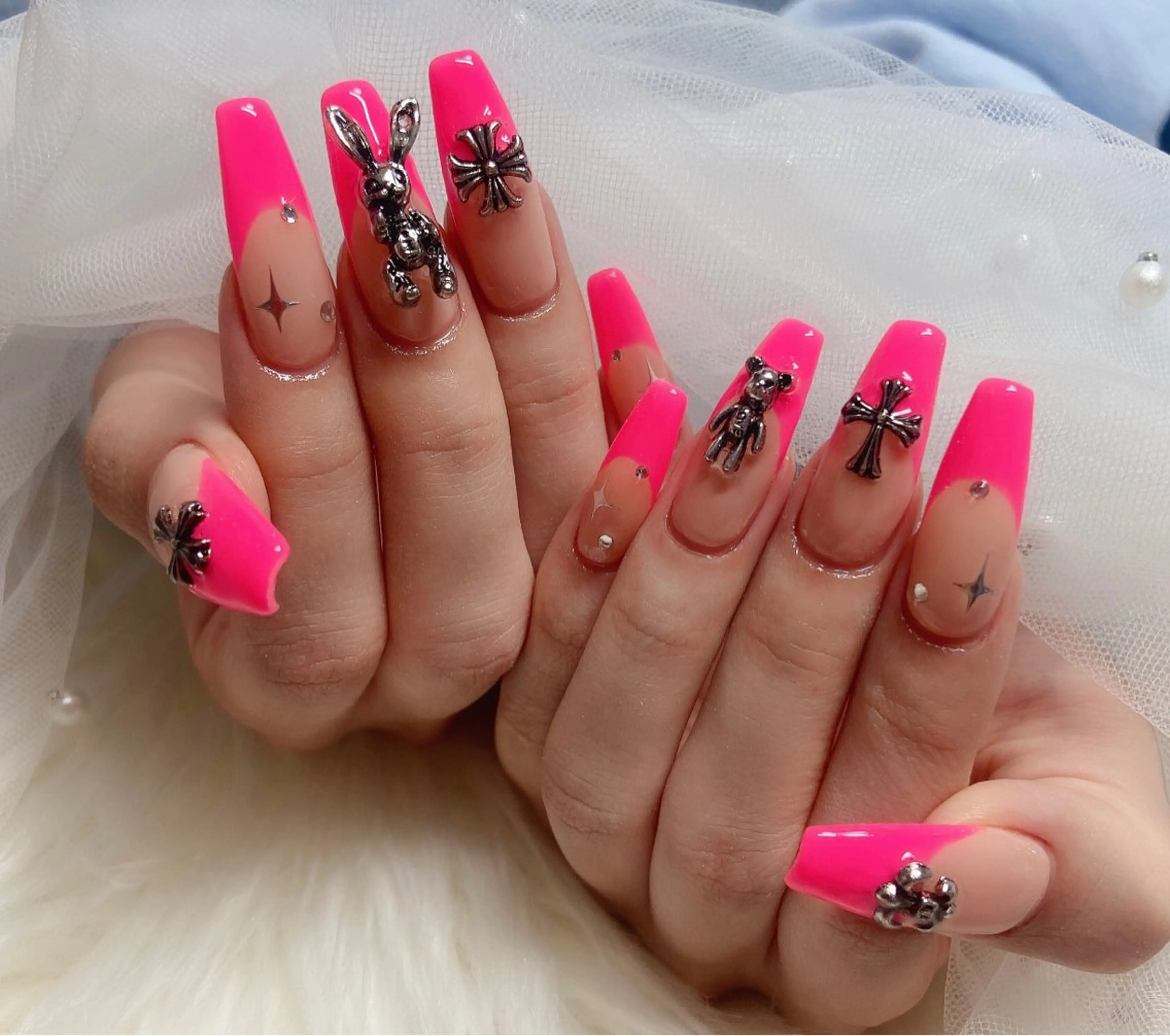 ネイル &ME ネイルサロンのネイルデザイン