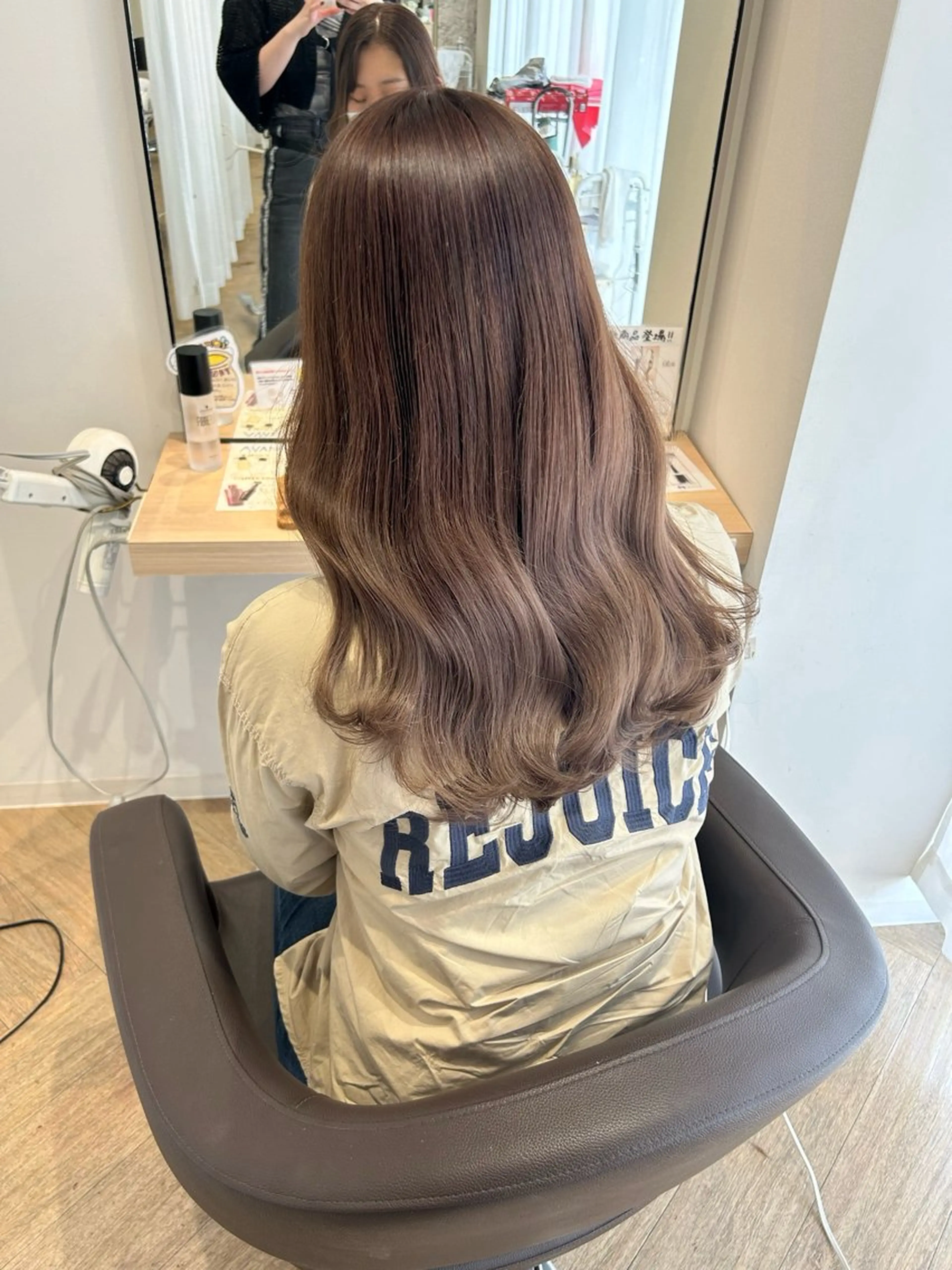 ロング カラー カット ヘアカラー トリートメント 砂野 真璃奈のヘアスタイル