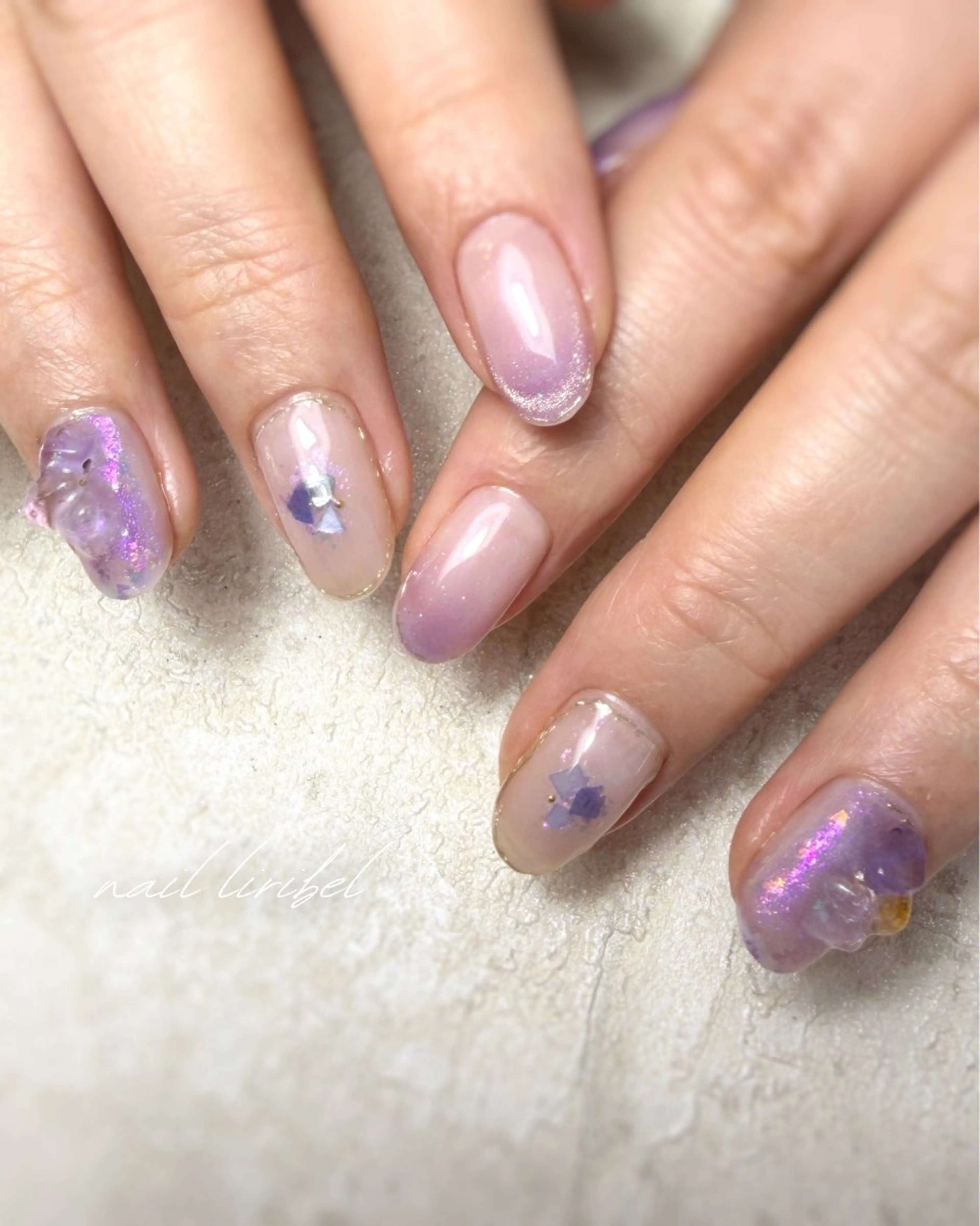 ネイル ストーンネイル Nail Liribelのネイルデザイン