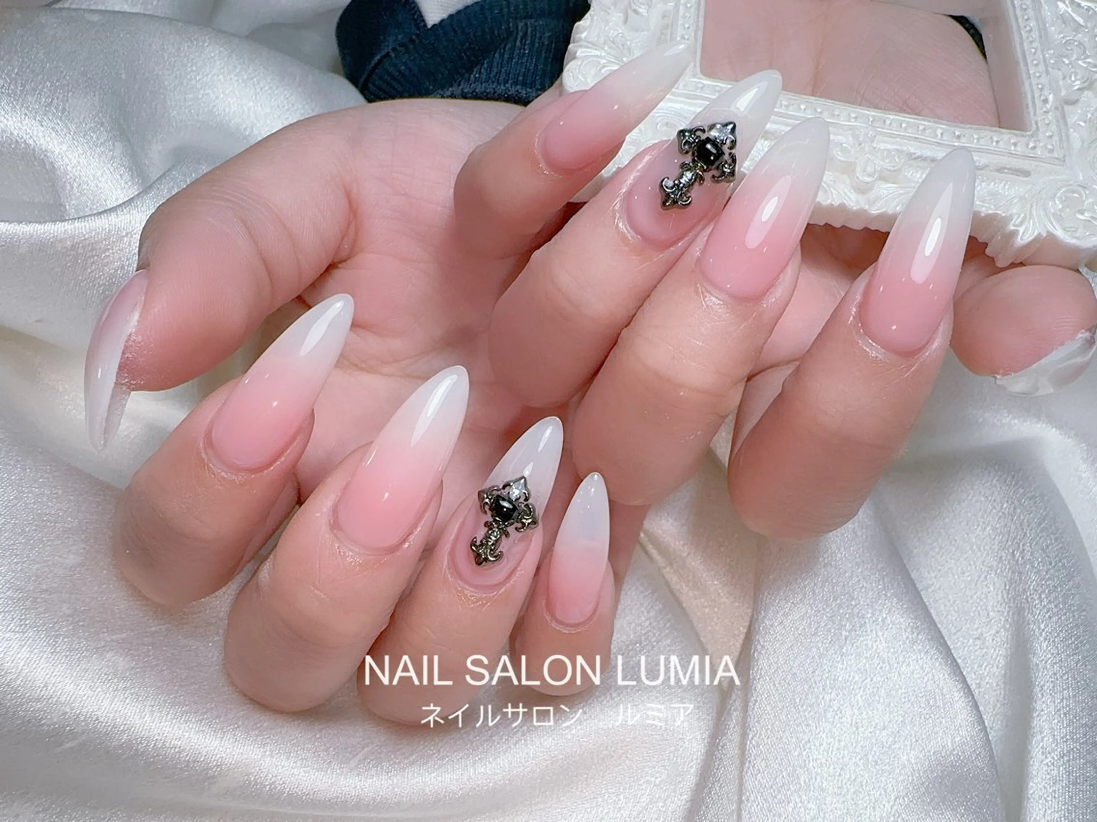 ネイル ハンドネイル ネイルサロン ルミア Lumia 店長のネイルデザイン