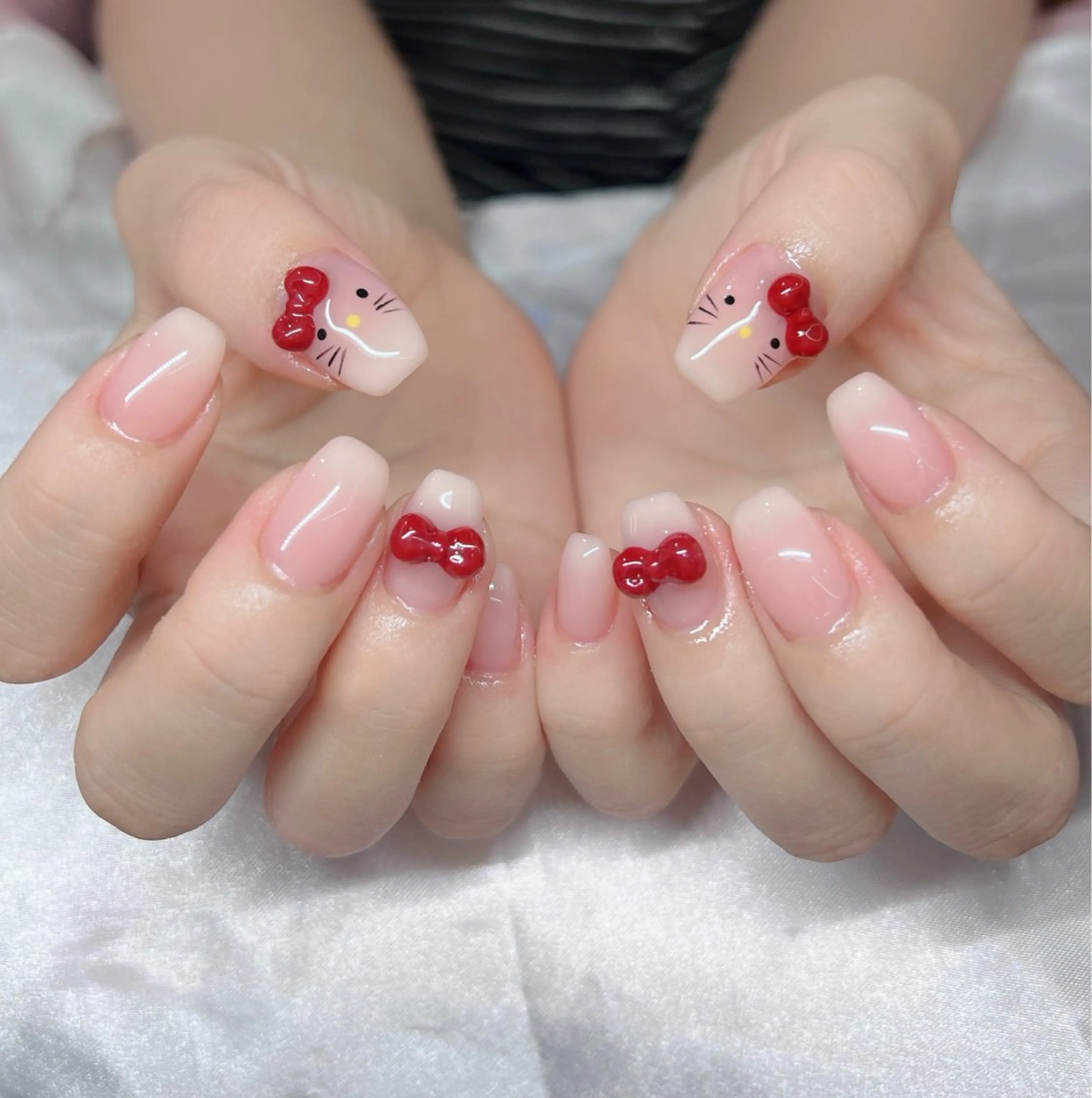 ネイル ハンドネイル 🎀PG🩵 ネイルサロンのネイルデザイン