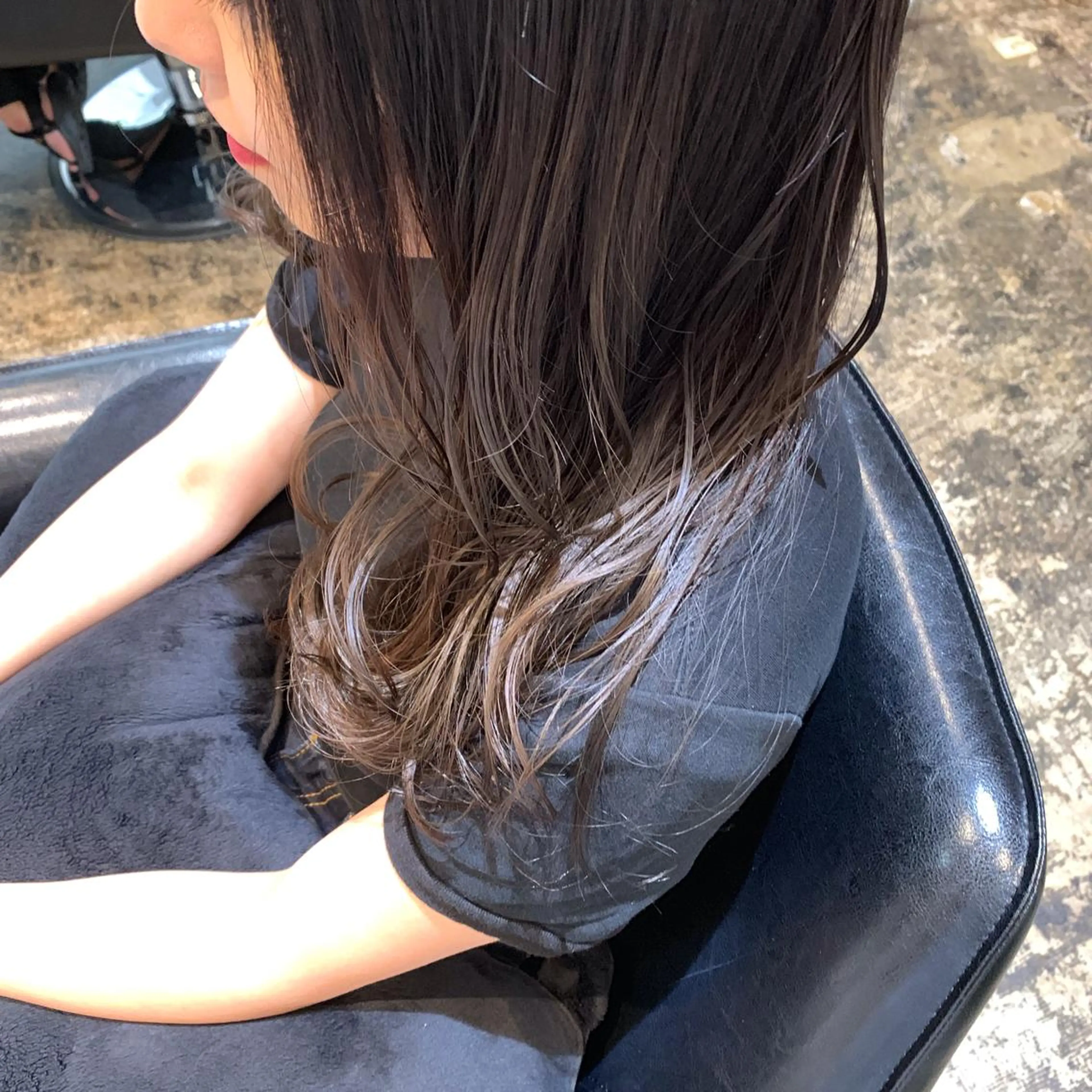 セミロング カラー UMEDA FIGAROのヘアスタイル