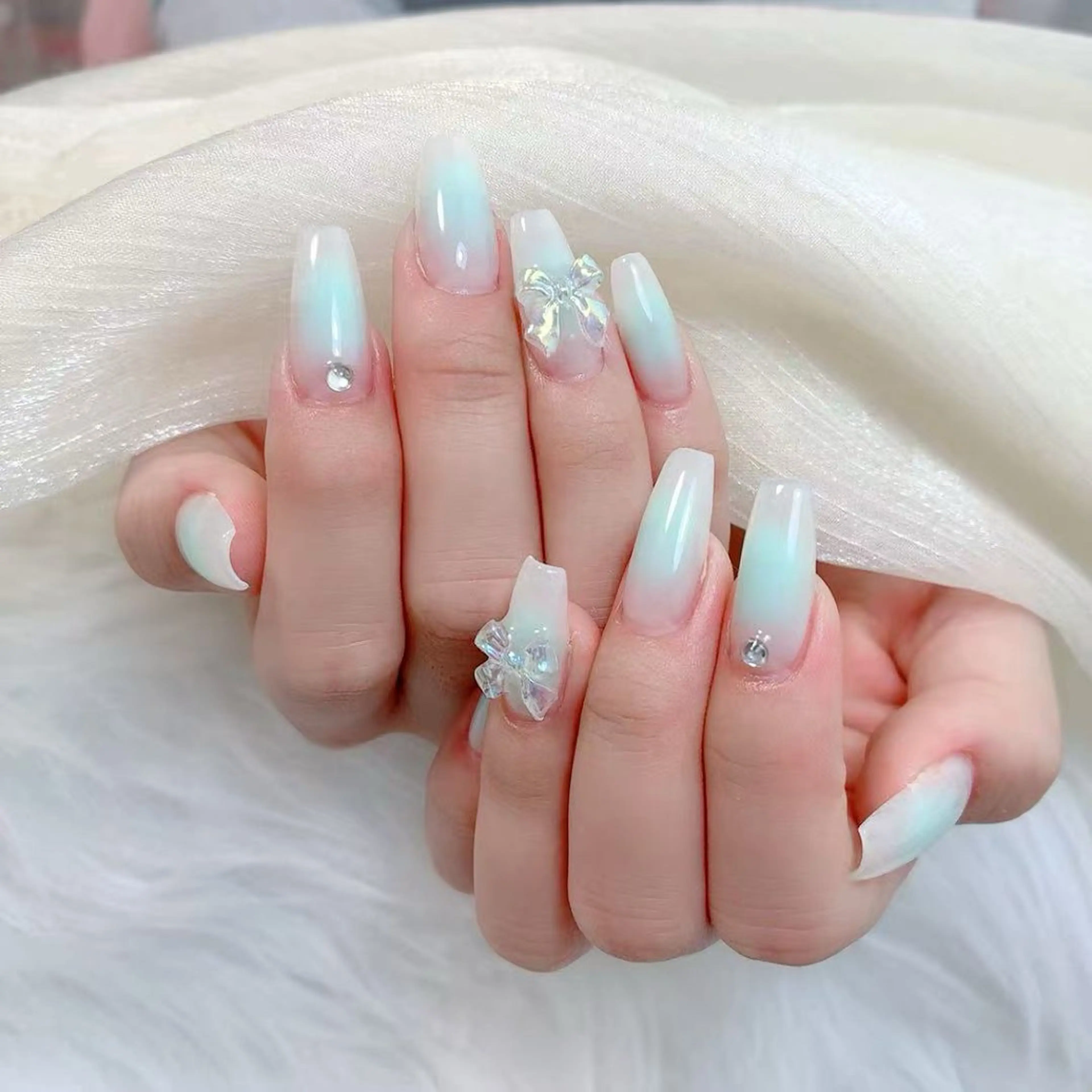 ネイル アニマル柄 チークネイル 成人式 フラッシュネイル フットネイル ハンドネイル B·U Nail大宮 長さだし専門店のネイルデザイン