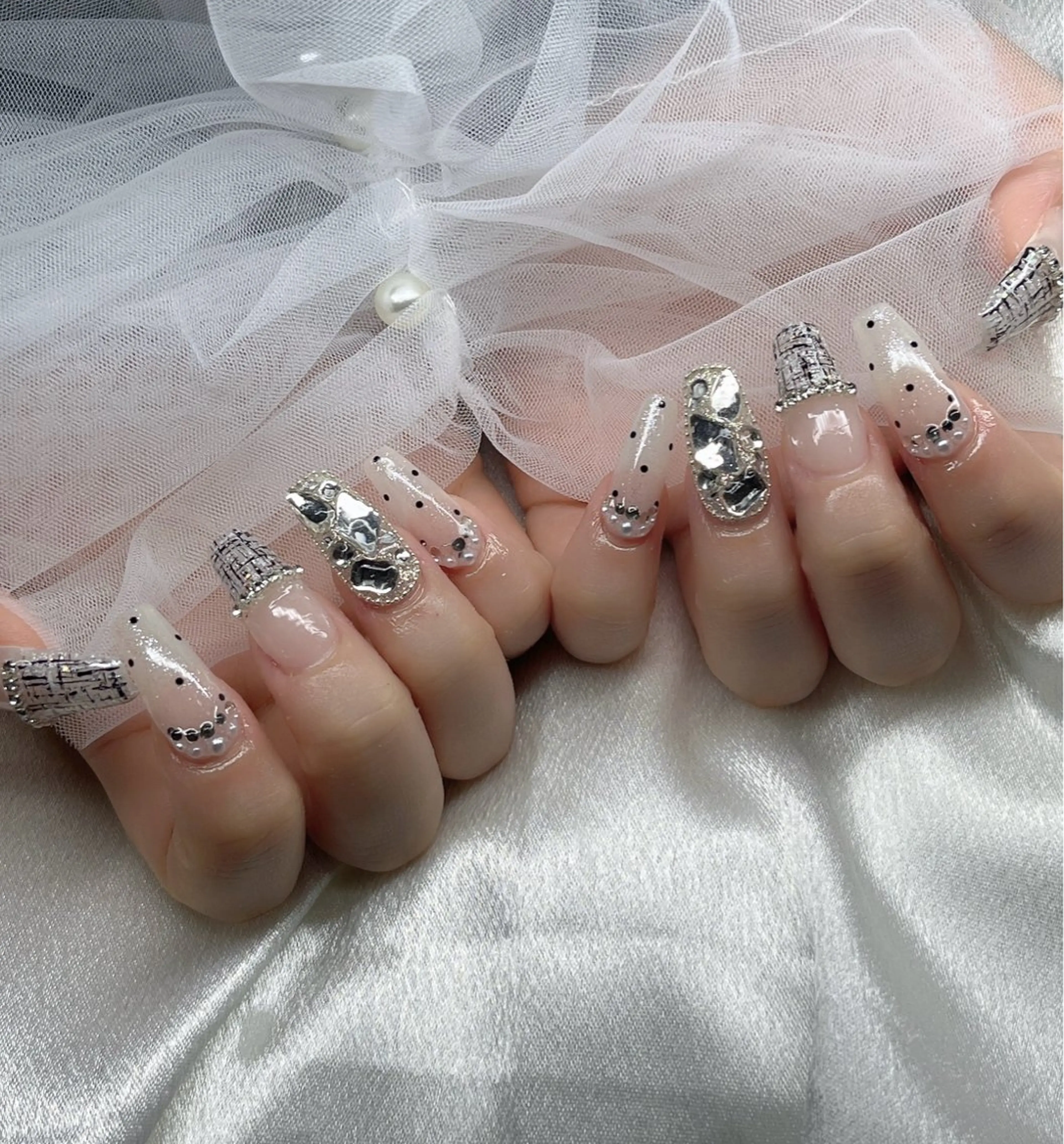 ネイル ハンドネイル YOLO NAILのネイルデザイン