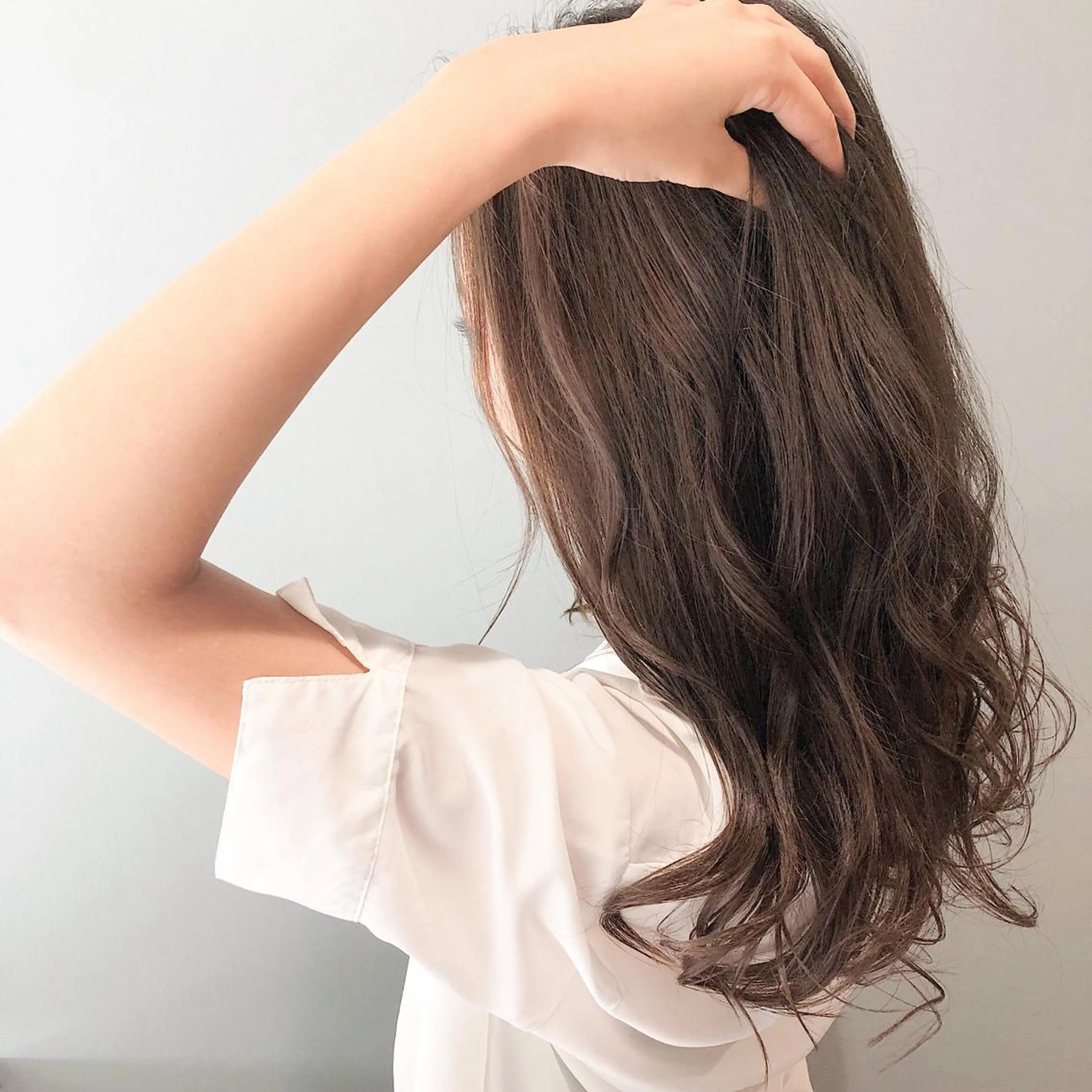 セミロング カラー アッシュ 透明感カラー グレージュ 外国人風カラー 美髪専門サロン kazuのヘアスタイル