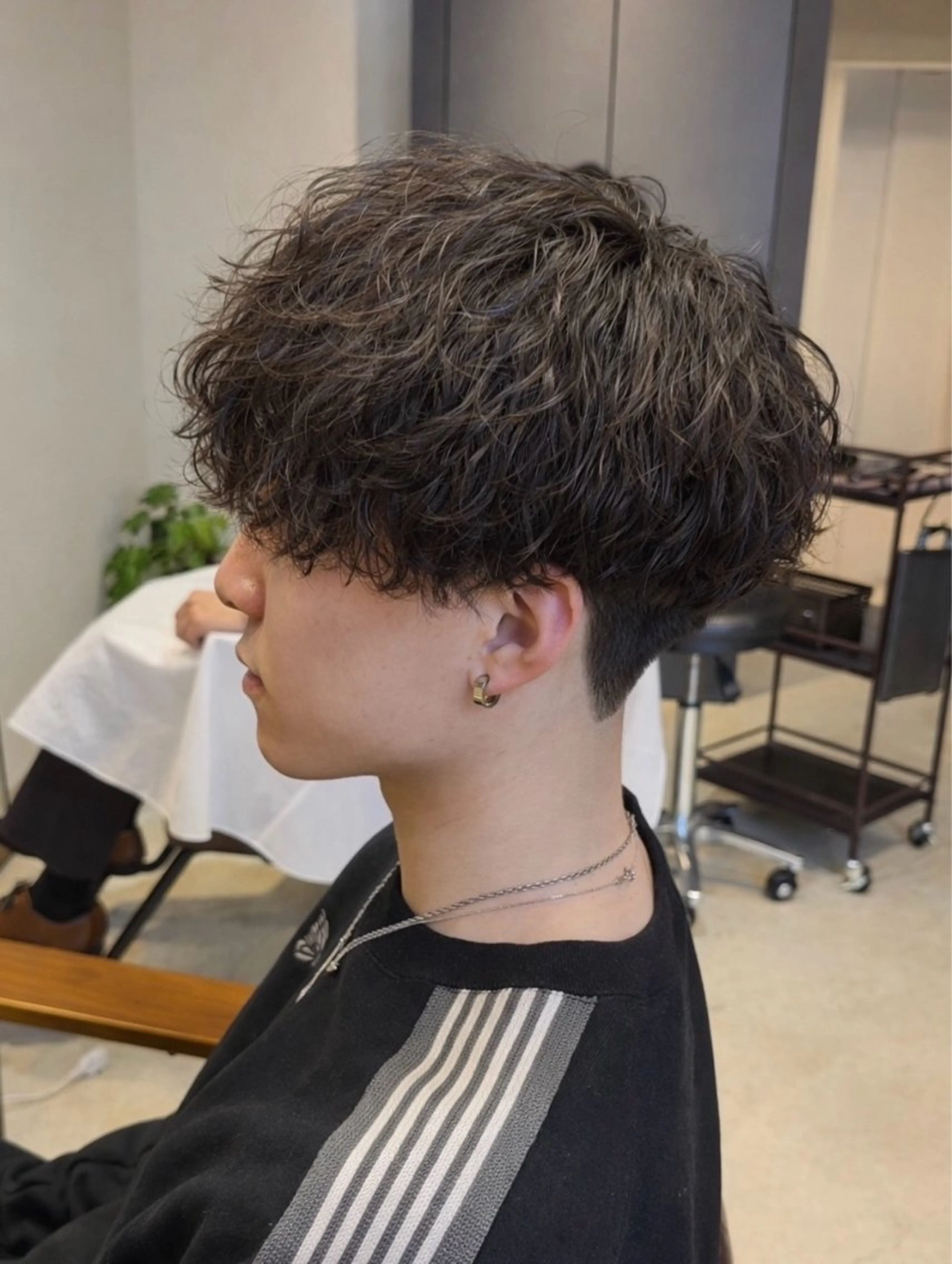 🔴ご新規様メンズ限定人気No. ２🔴骨格矯正カット＋波巻きスパイラルパーマ🌀の写真