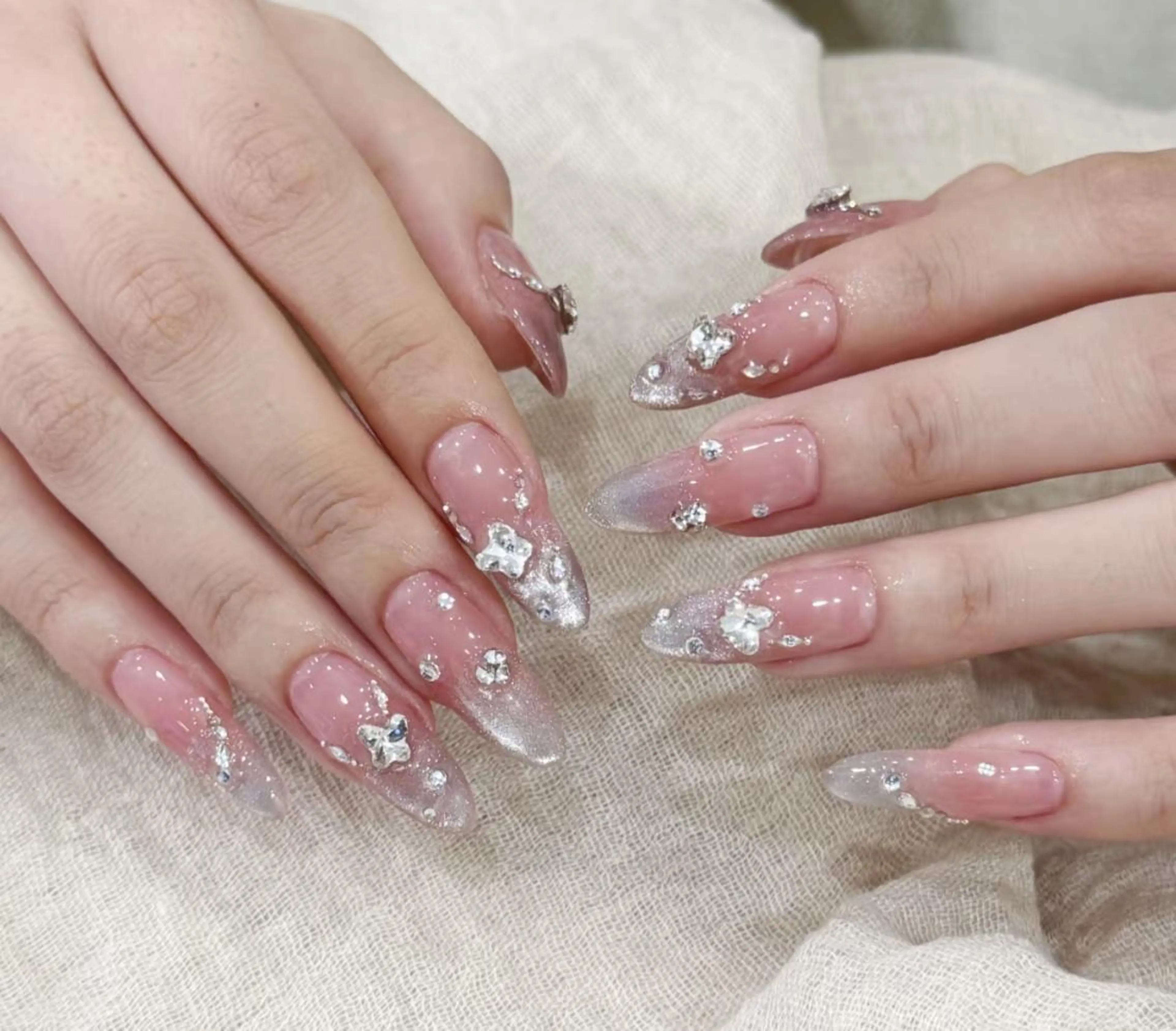 ネイル ハンドネイル 🎀 Ayaka_nailのネイルデザイン
