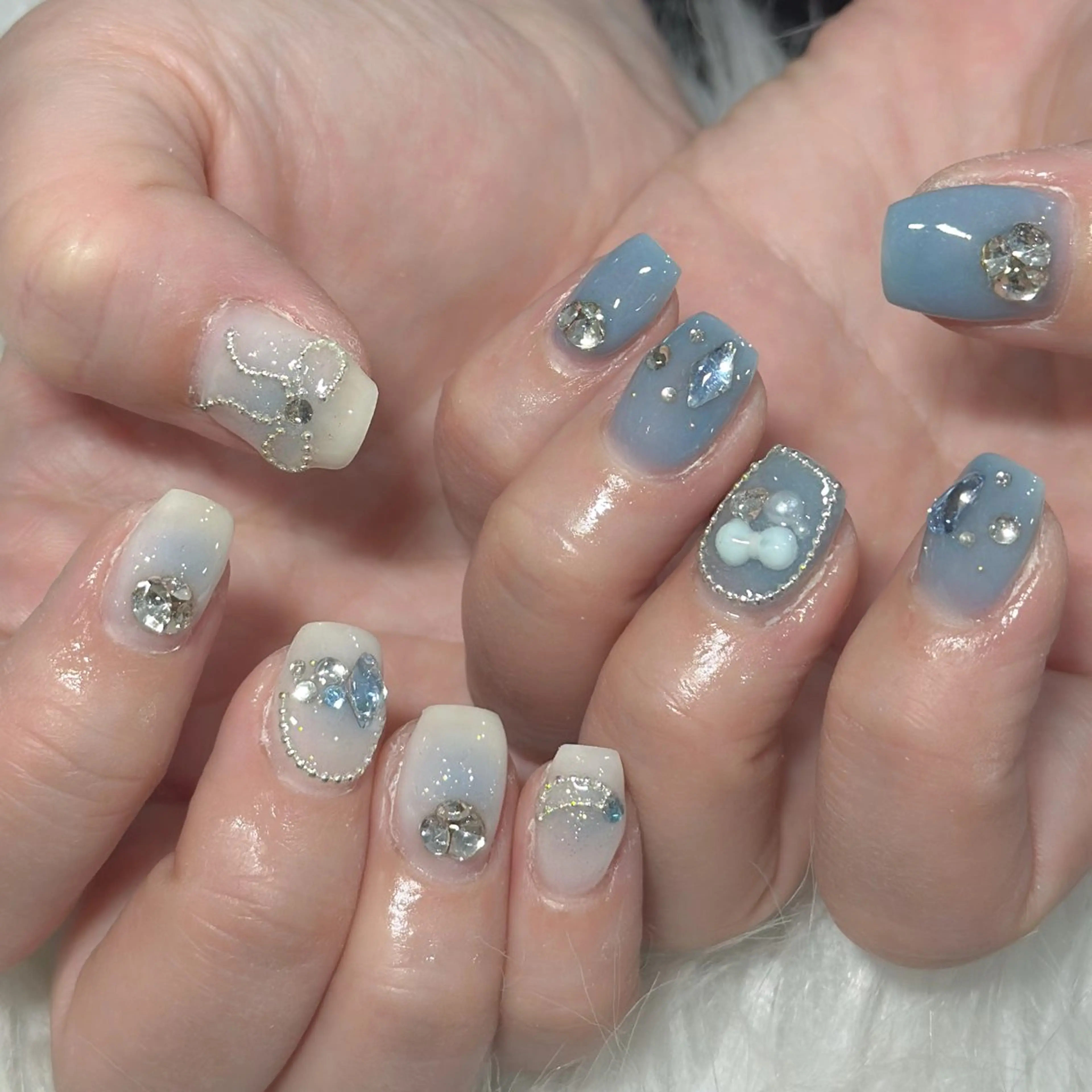 ネイル ハンドネイル フットネイル LAVISH nanamiのネイルデザイン