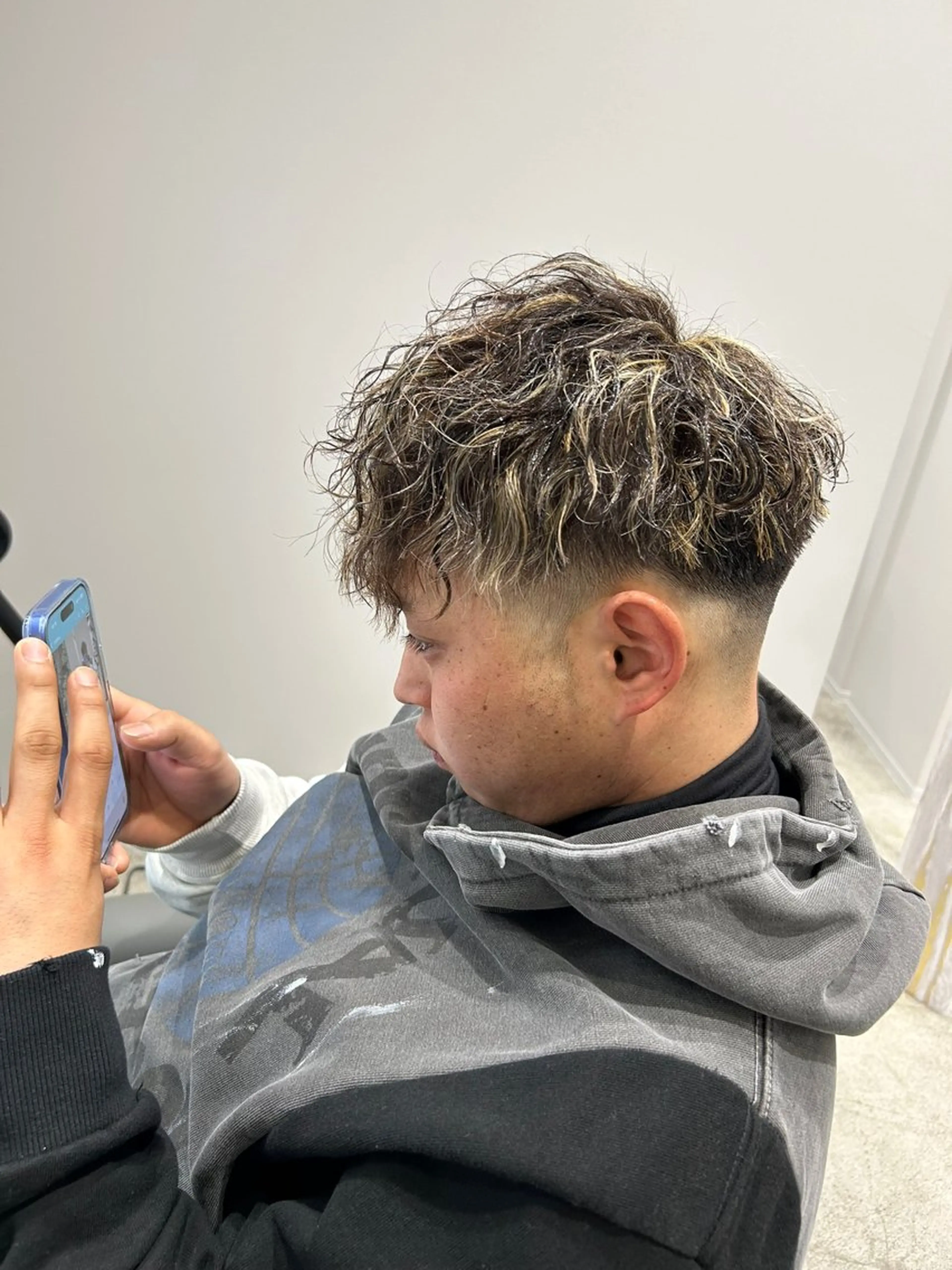 カラー パーマ メンズ 梶田 伸篤のヘアスタイル