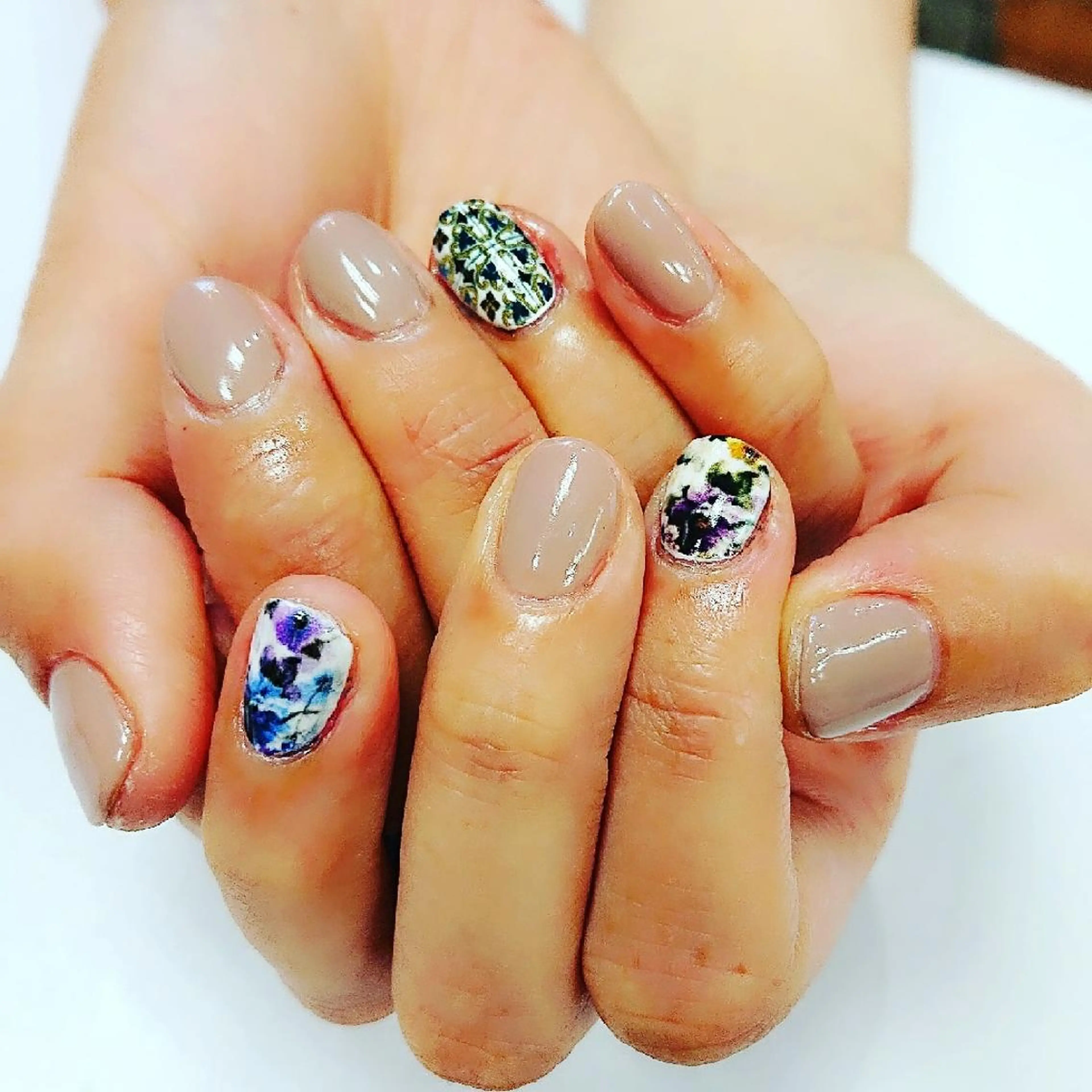 ネイル 🍒当日もOK🍒 𝑳𝑼𝑵𝑨花井のネイルデザイン