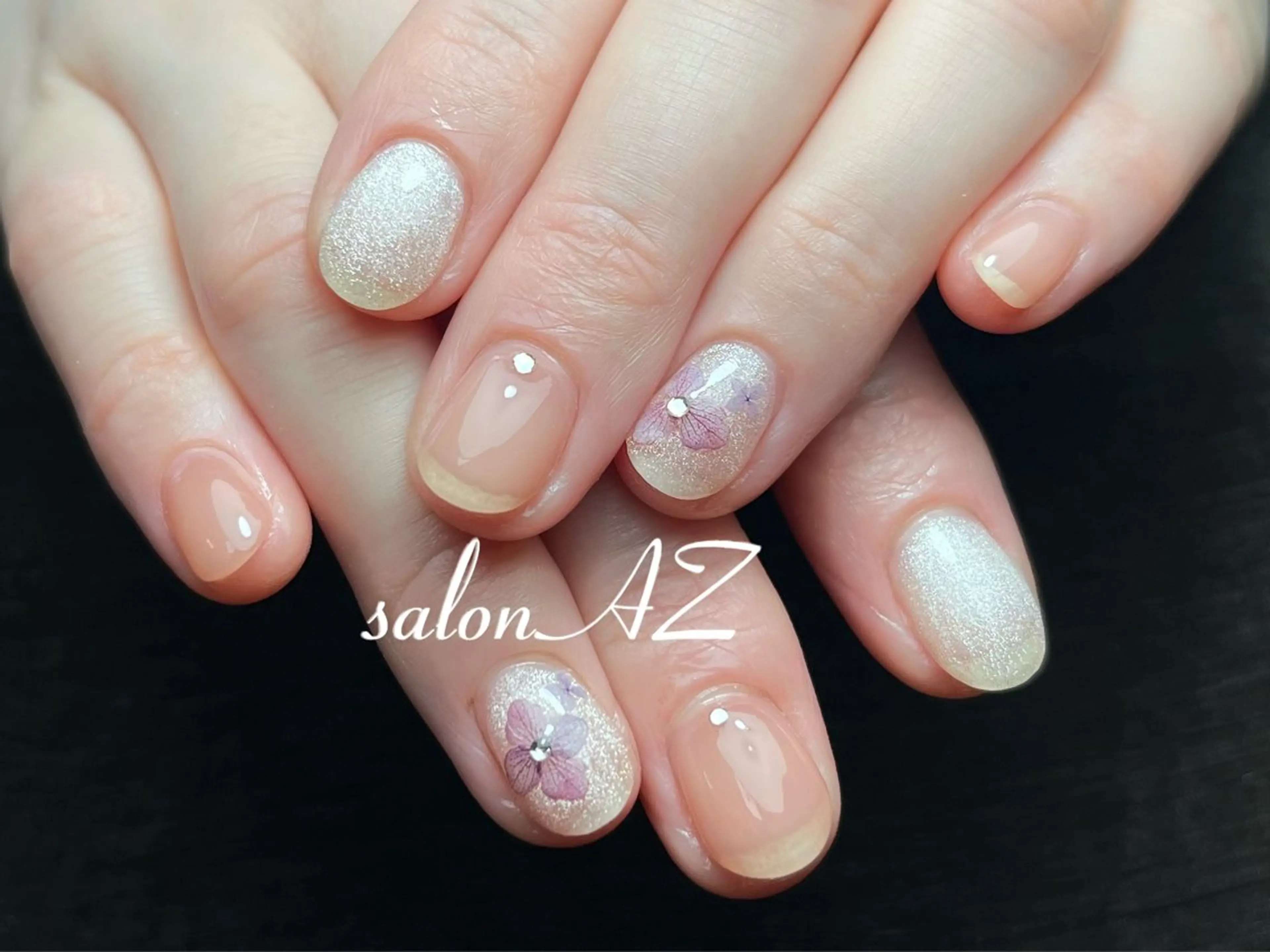 ネイル アートネイル 長さ出し フットネイル フレンチネイル ジェルネイル ハンドネイル salon AZのネイルデザイン