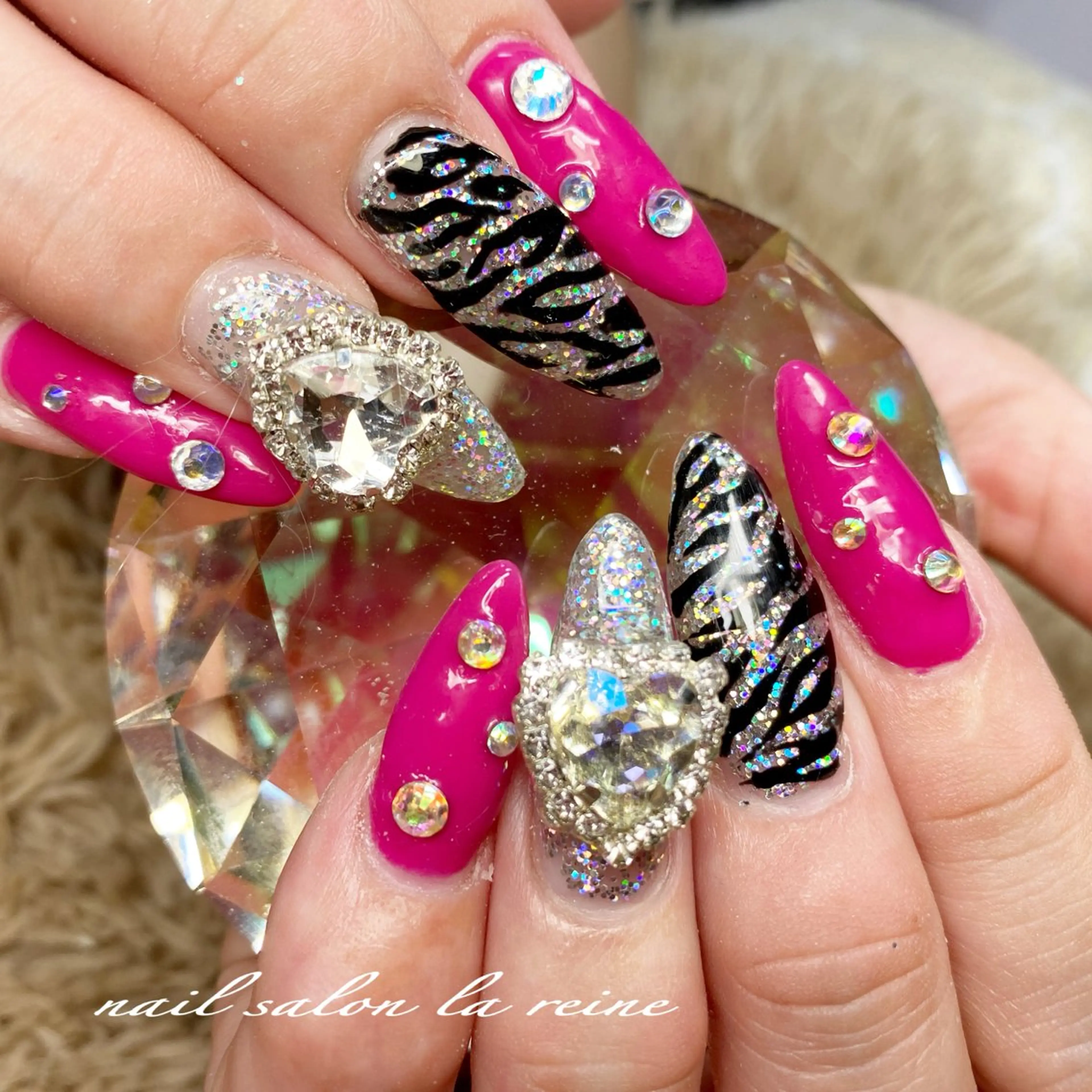 ネイル アニマル柄 夏ネイル ハンドネイル nail salon la reineのネイルデザイン