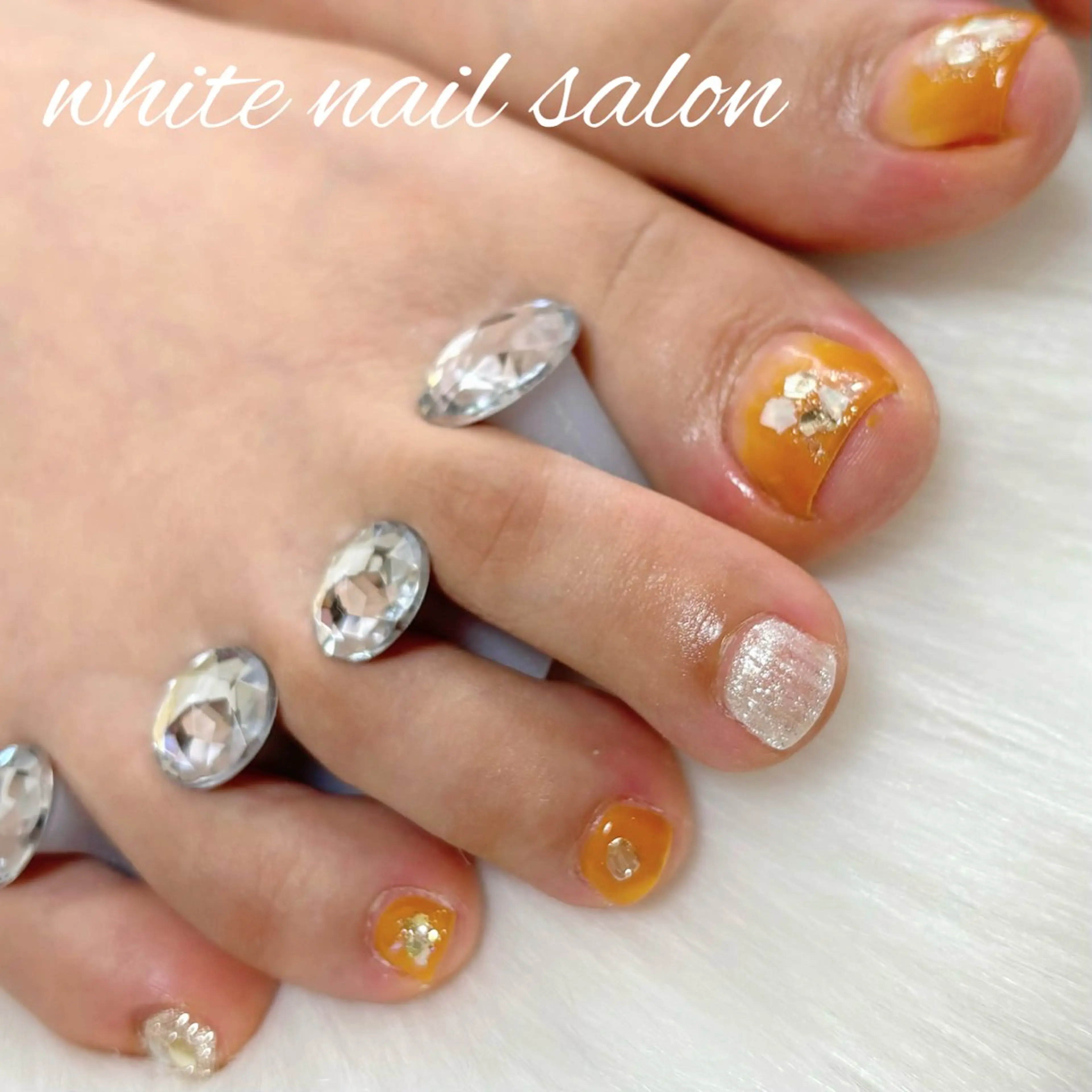 ネイル ホワイト フットネイル white nail salonのネイルデザイン