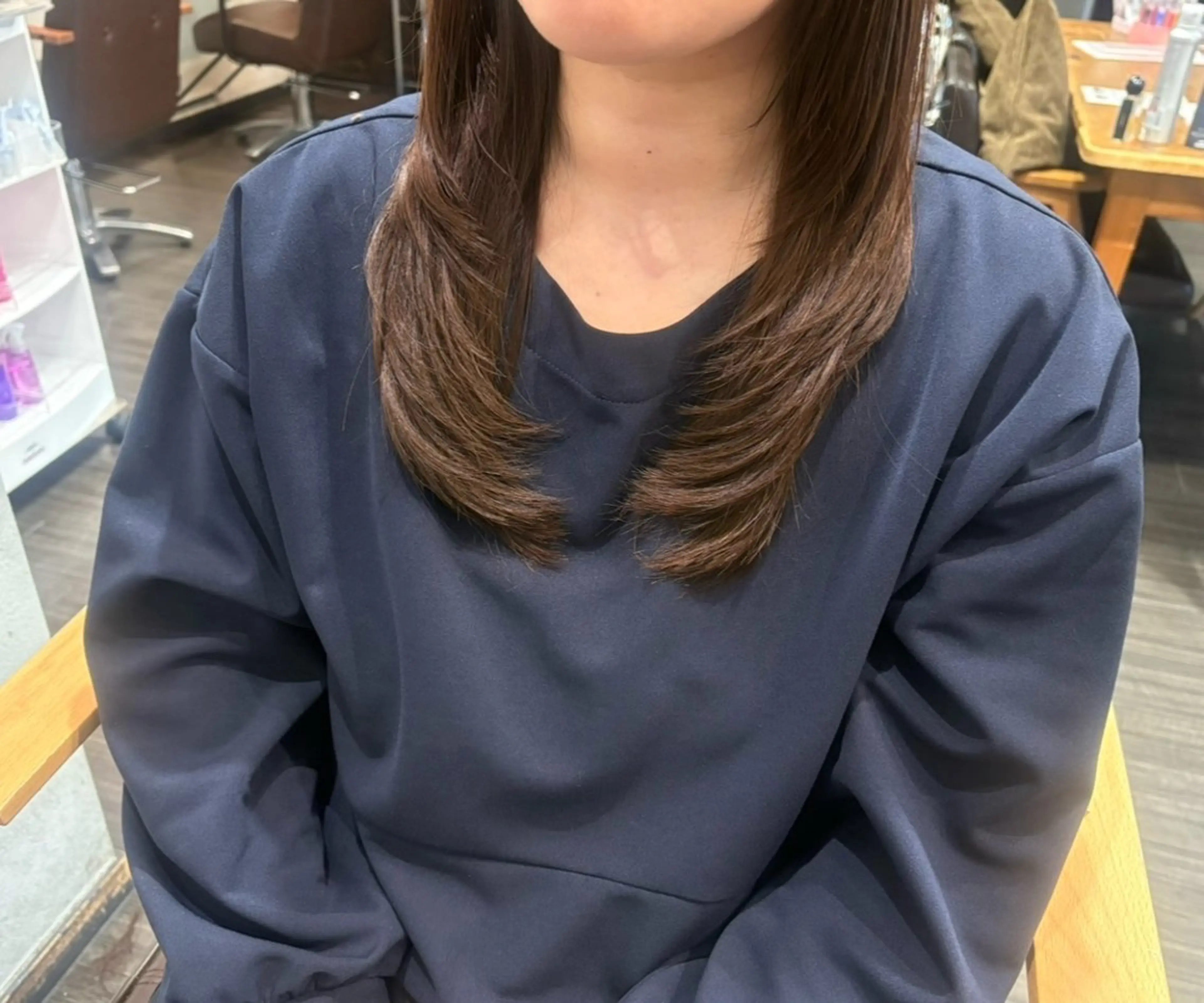 ロング レイヤーカット ひらい あいりのヘアスタイル