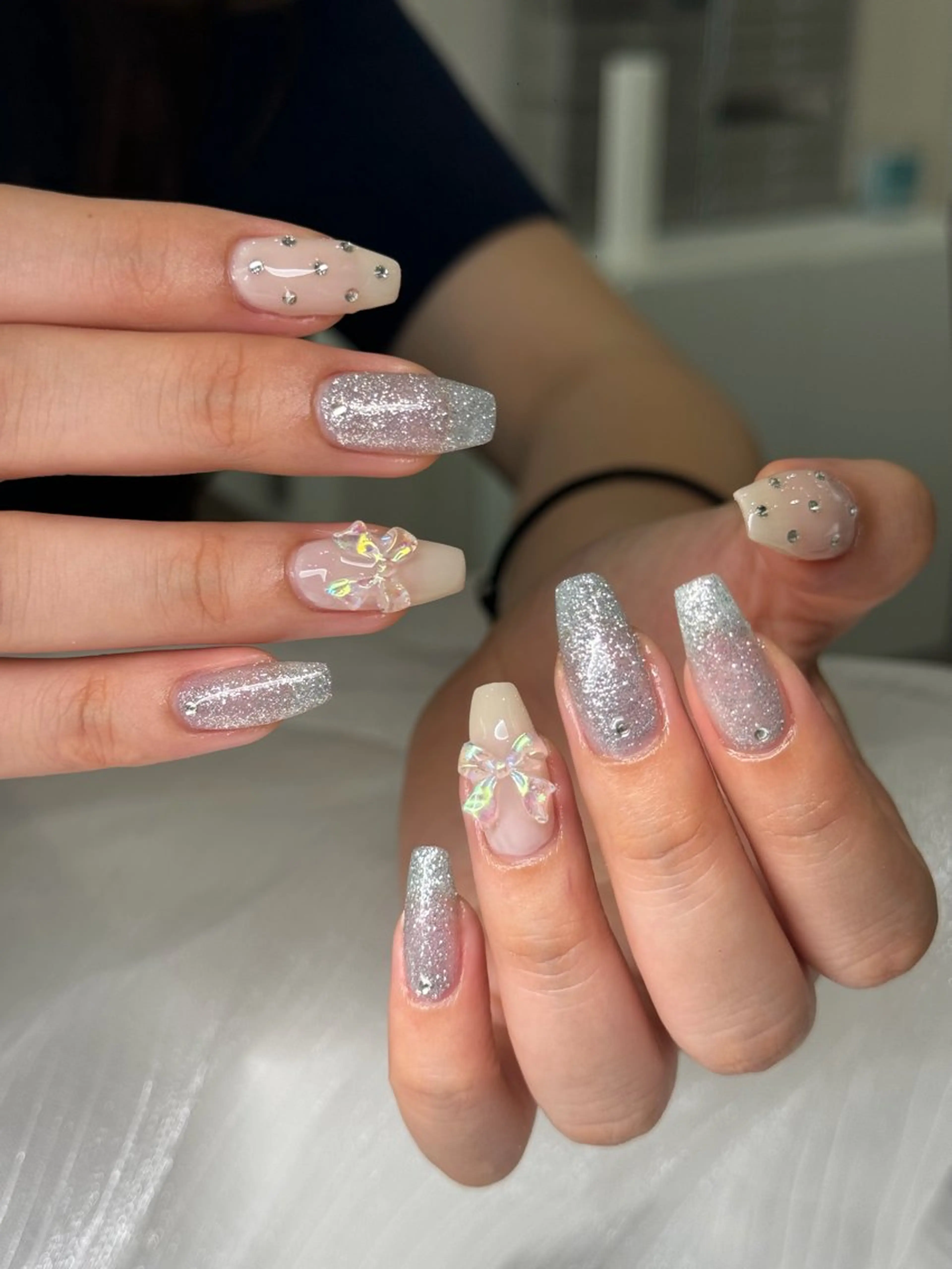 ネイル オーロラネイル ブルー チークネイル フットネイル フレンチネイル ハンドネイル Ema 大塚のネイルデザイン