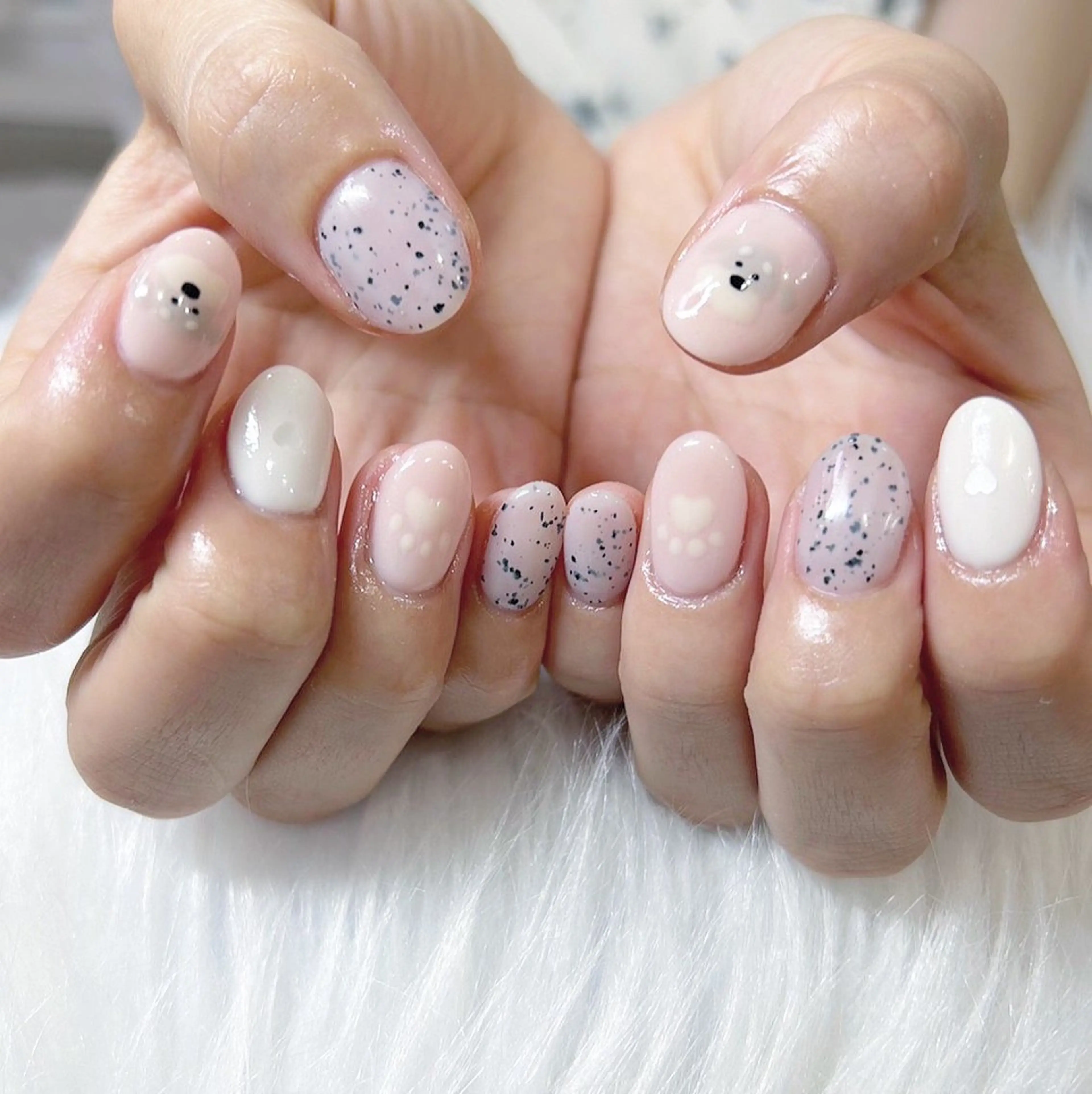 ネイル ハンドネイル フットネイル Minami 🍓のネイルデザイン